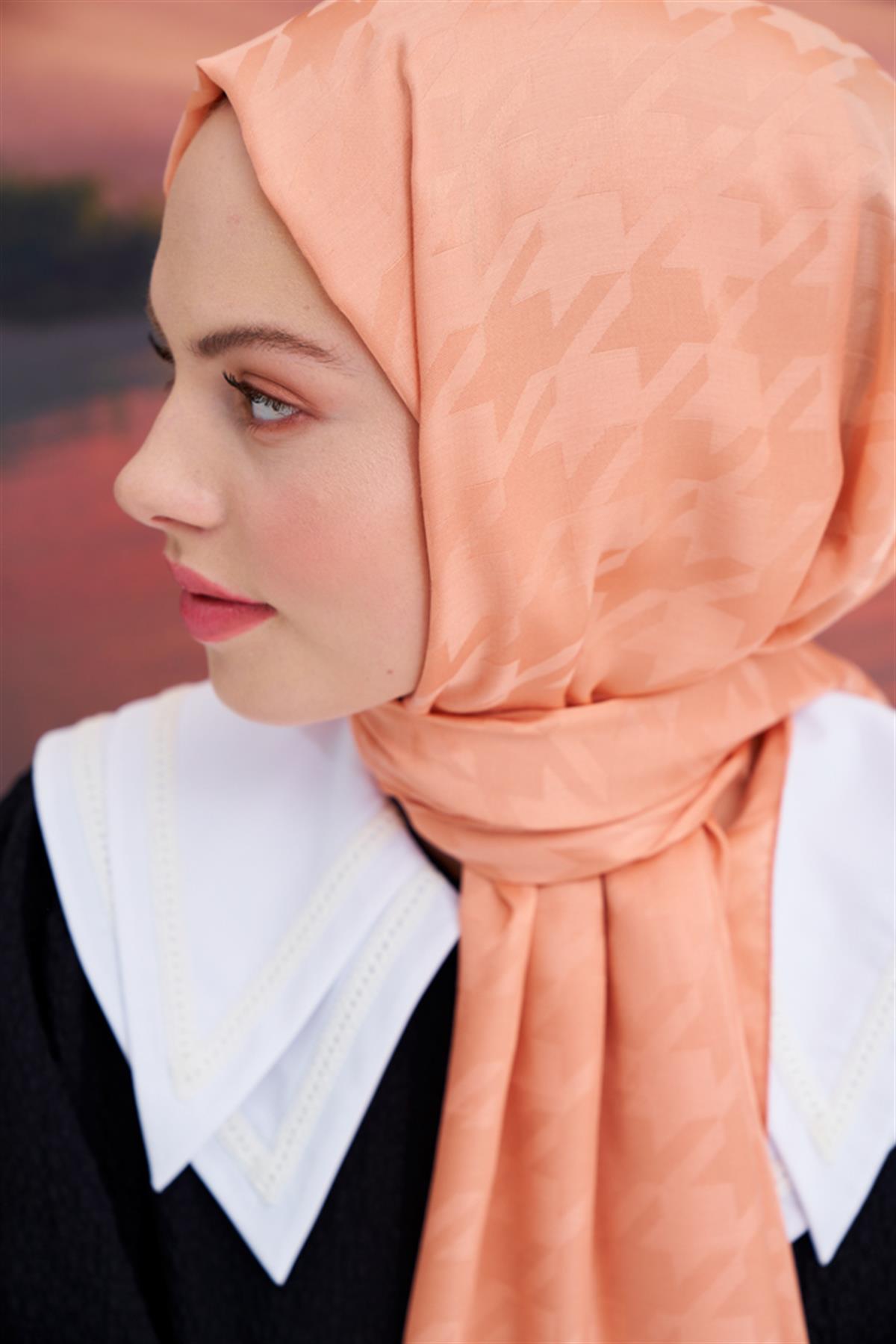 Kazayağı İtalyan Jakar İpekli Şal Somon