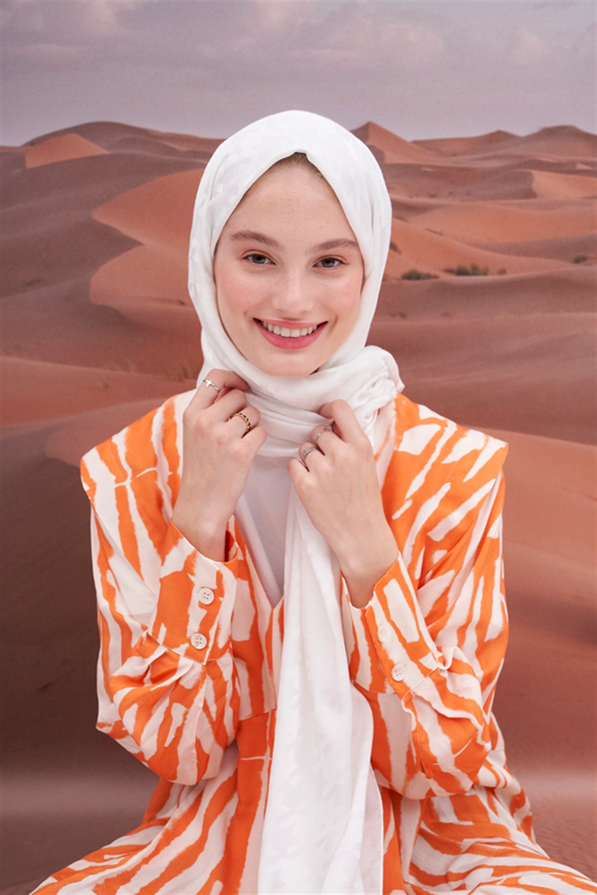 Kazayağı Jakar İtalyan İpekli Şal Ekru