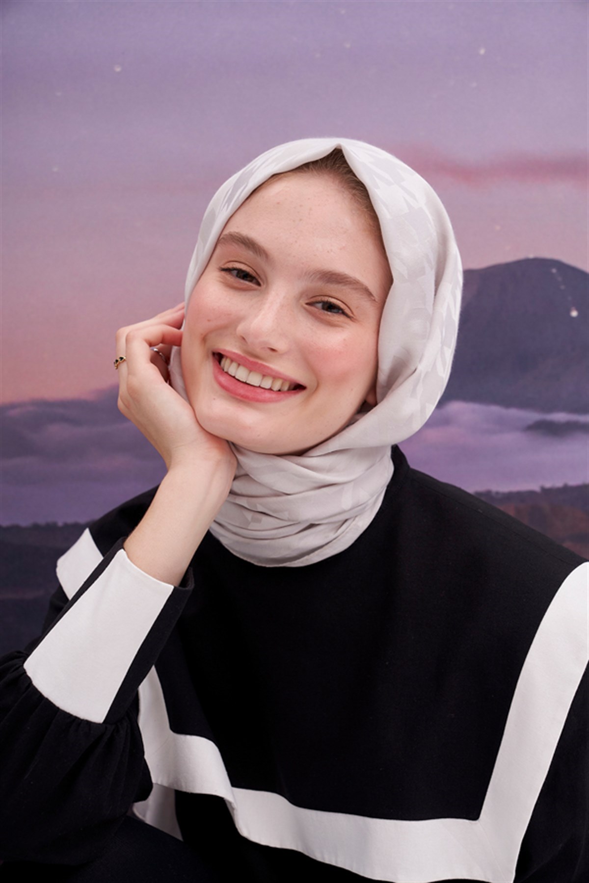 Kazayağı Jakar İtalyan İpekli Şal Gümüş