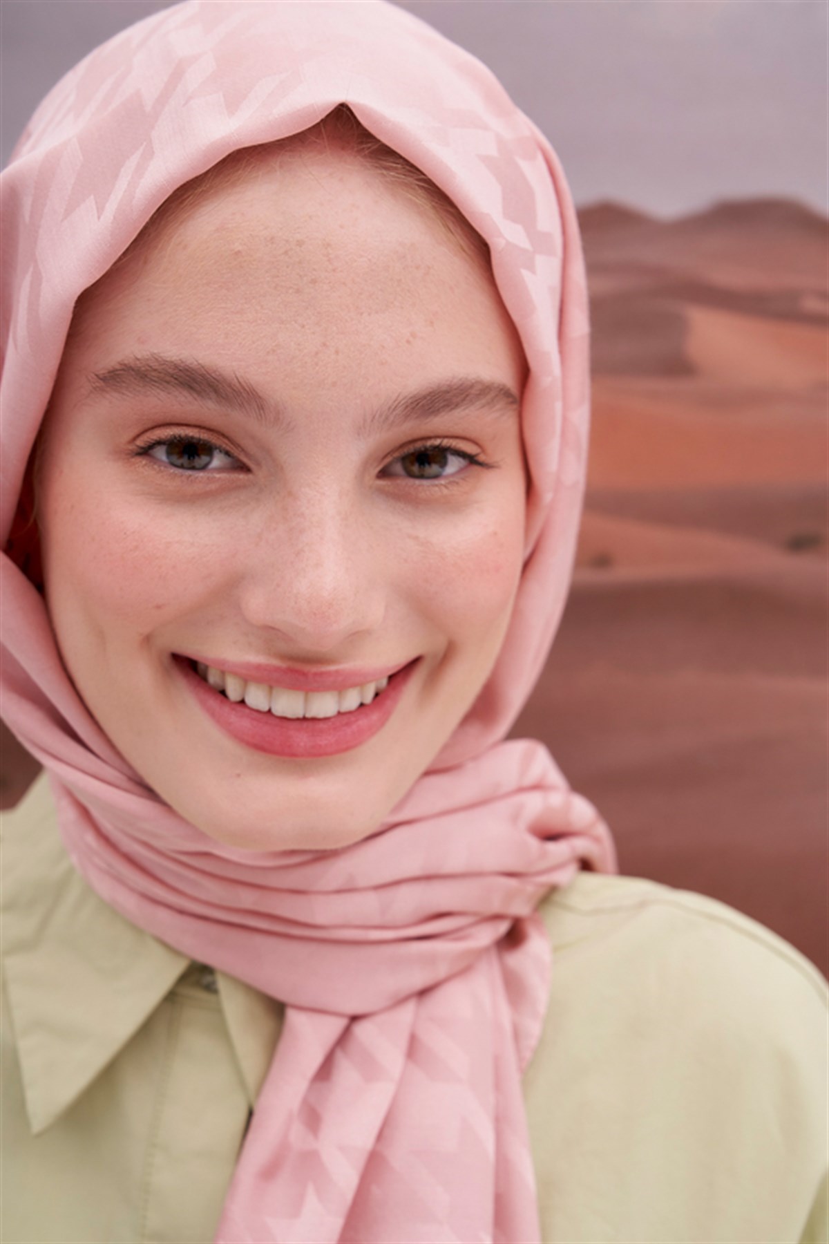 Kazayağı Jakar İtalyan İpekli Şal Pudra