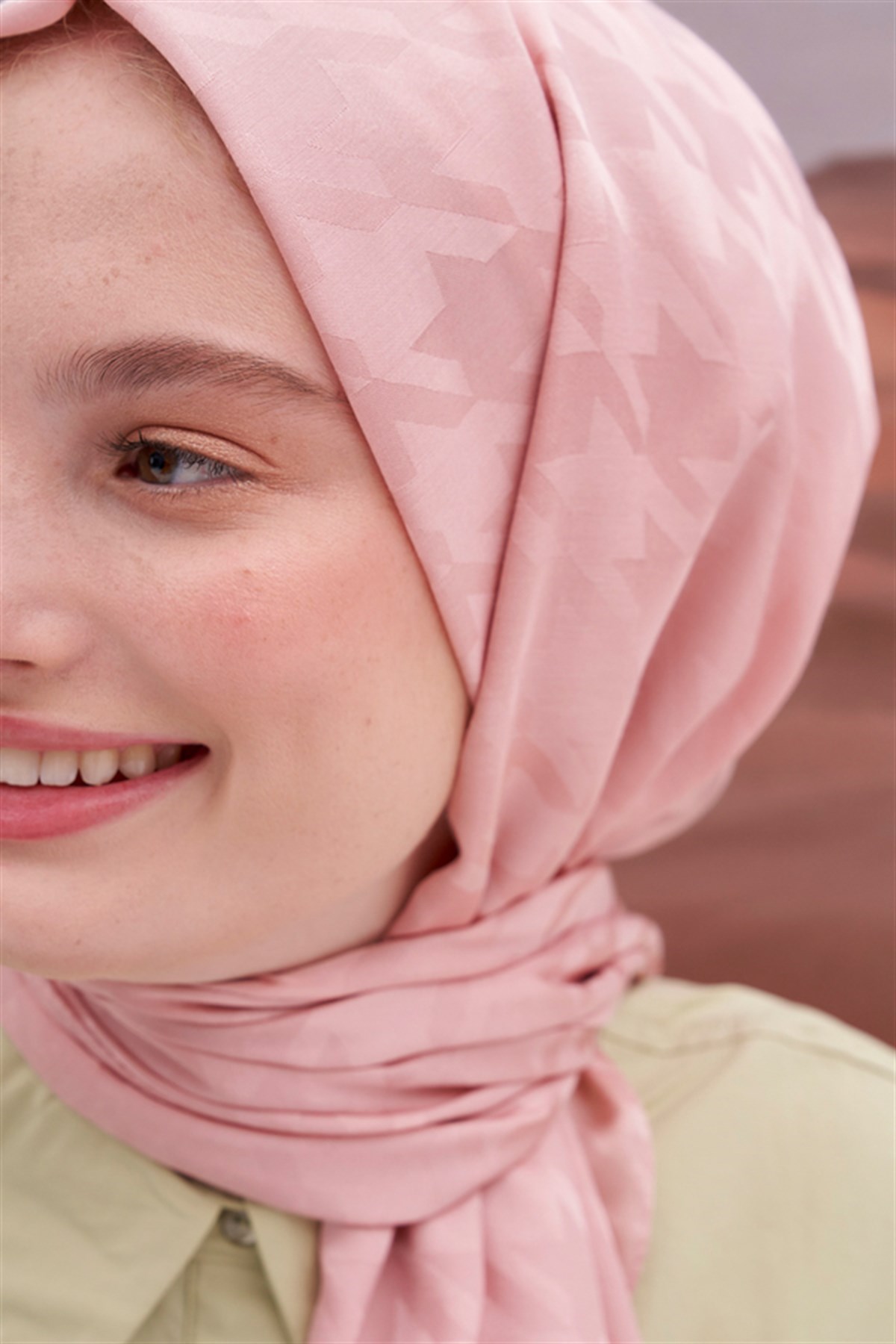 Kazayağı Jakar İtalyan İpekli Şal Pudra