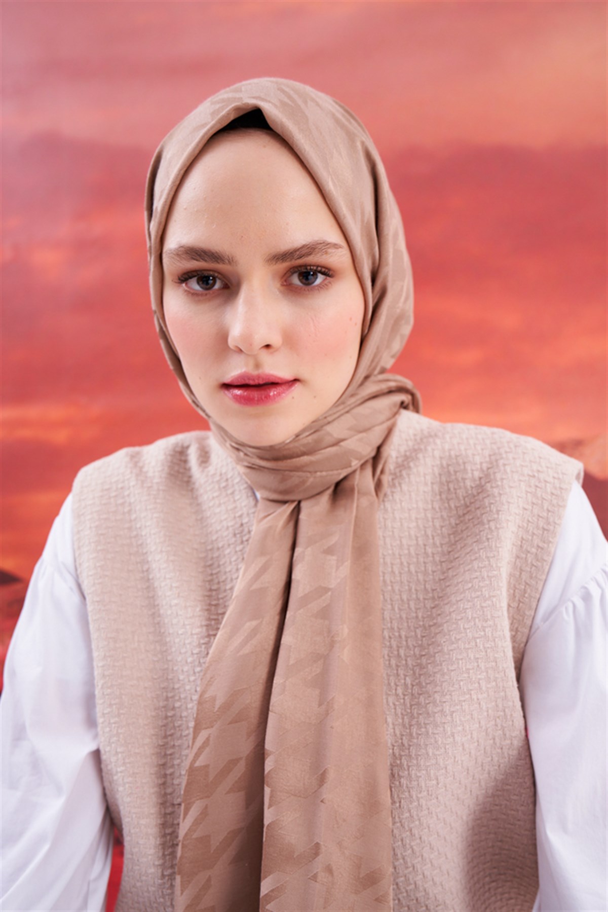 Kazayağı Jakar İtalyan İpekli Şal Vizon