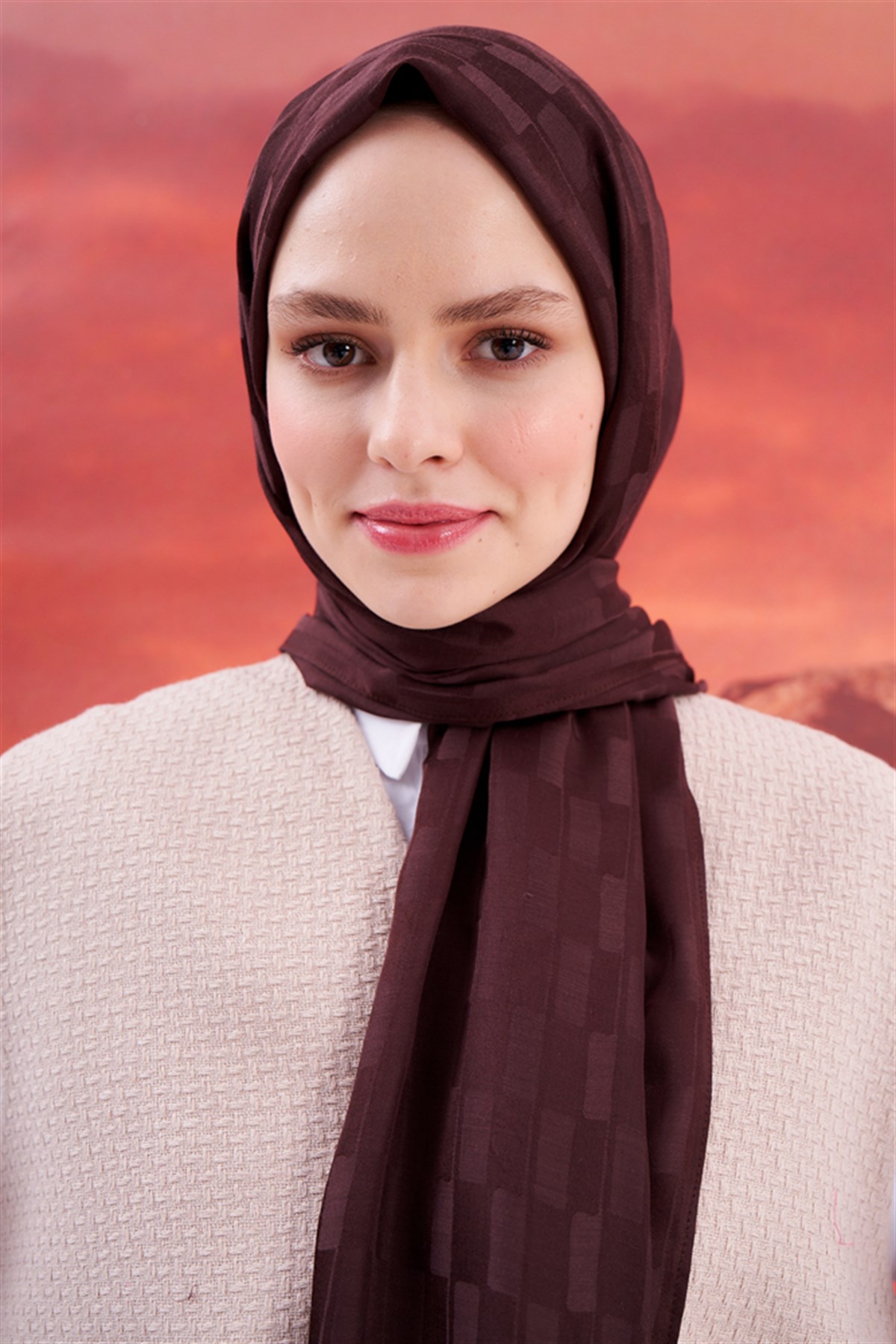 Küpçizgi Jakar İtalyan İpekli Şal Acı Kahve