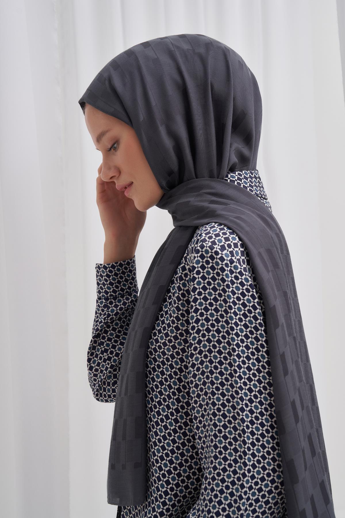 Küpçizgi Jakar İtalyan İpekli Şal Antrasit