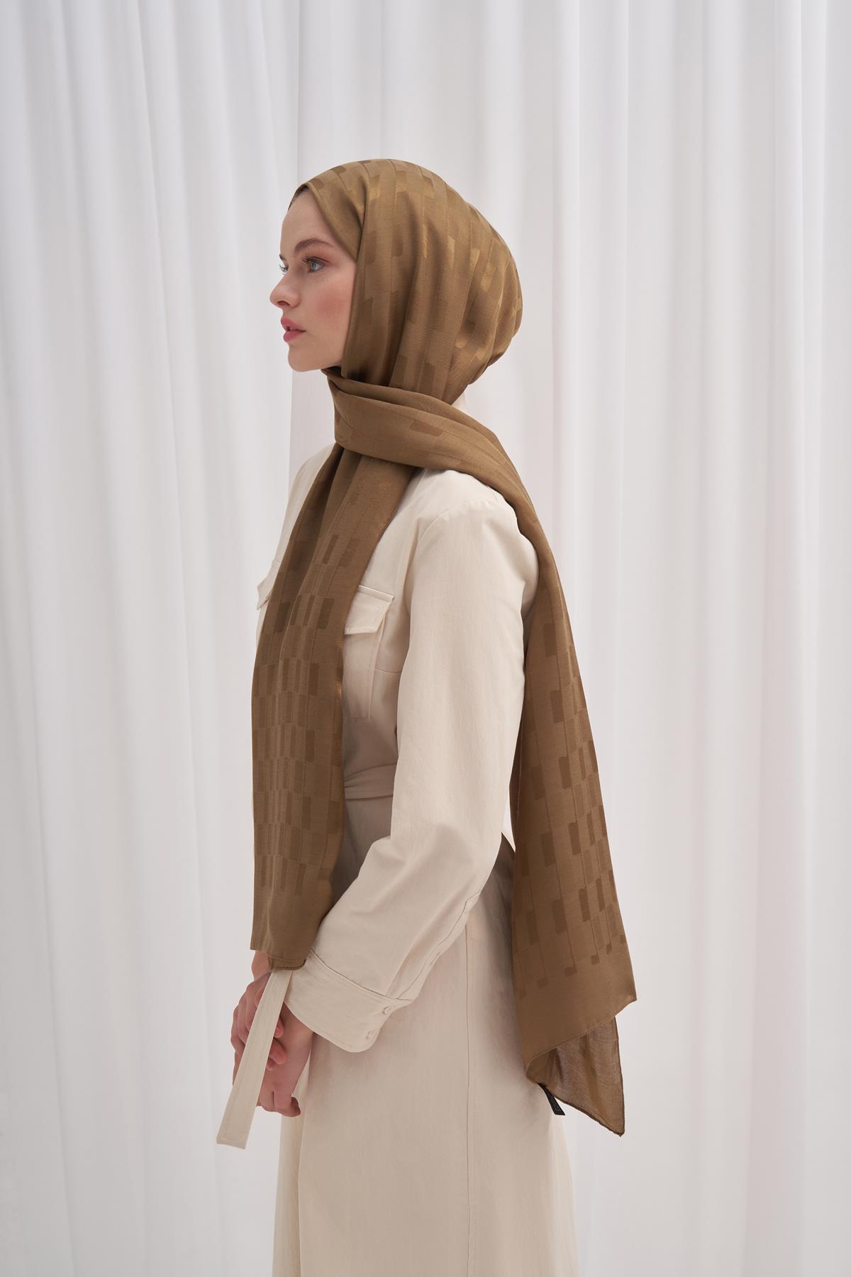 Küpçizgi Jakar İtalyan İpekli Şal Ceviz