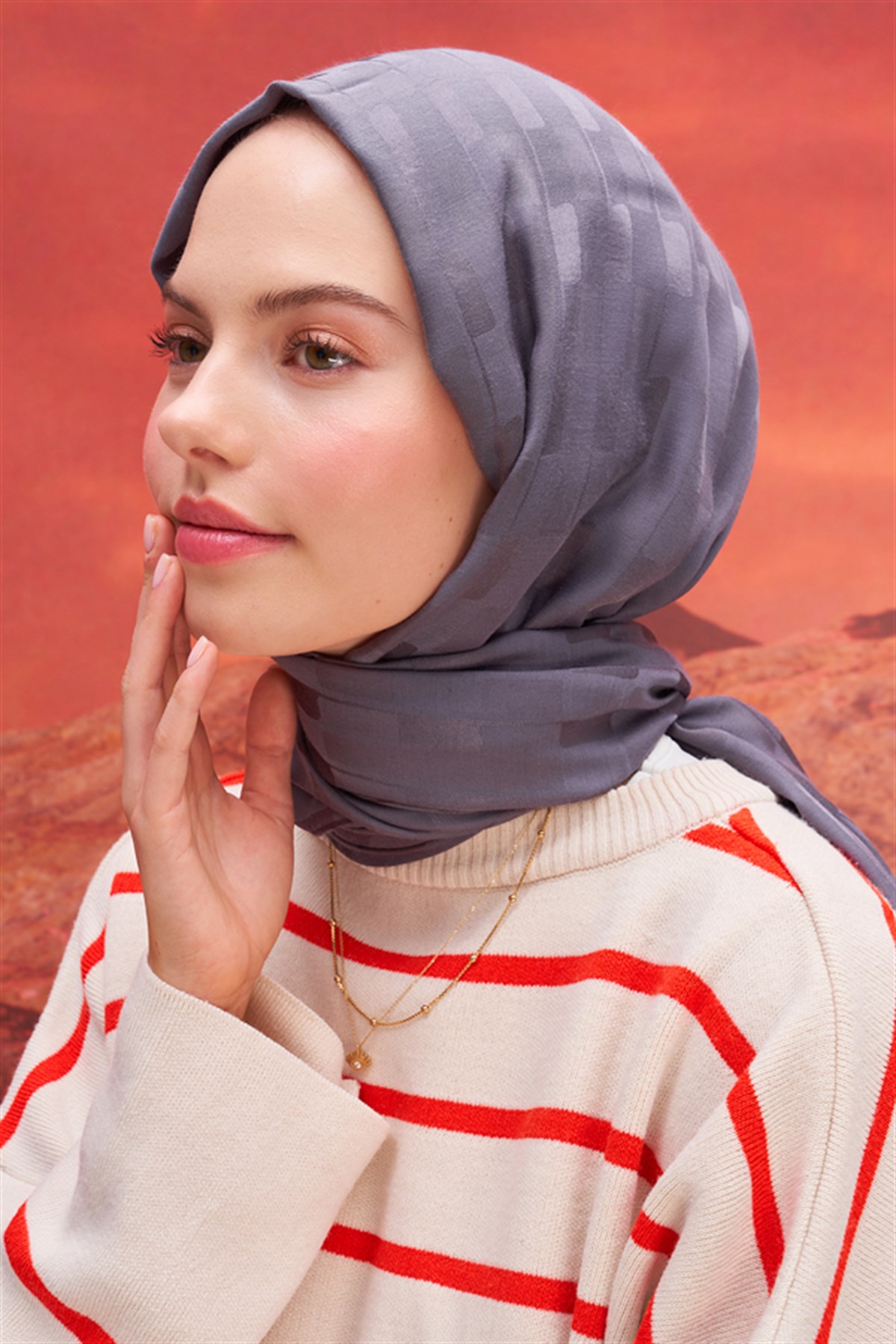 Küpçizgi Jakar İtalyan İpekli Şal Gri