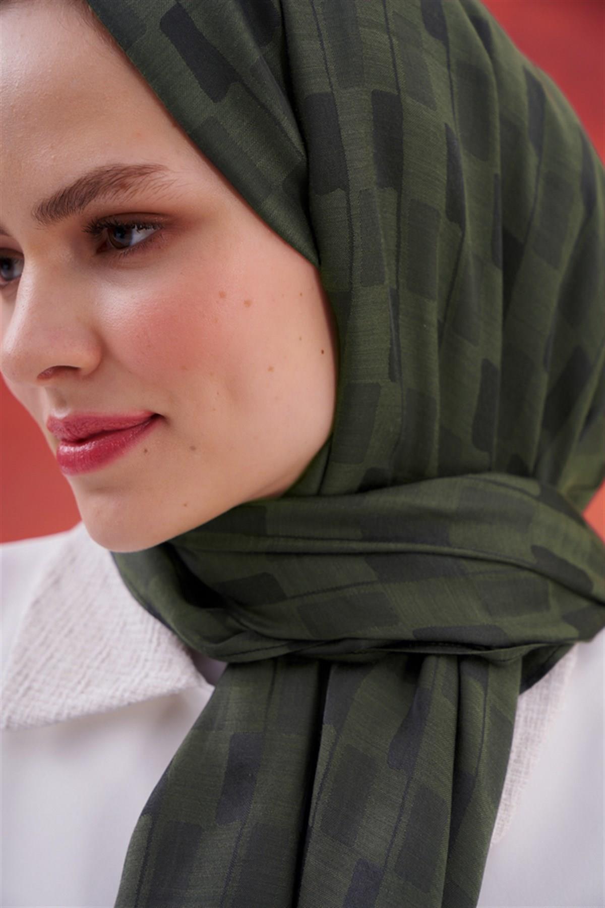 Küpçizgi Jakar İtalyan İpekli Şal Haki