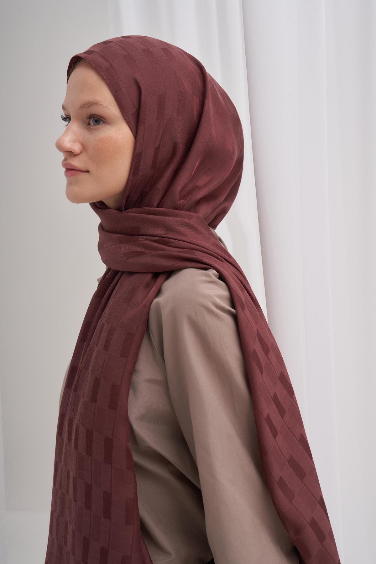 Küpçizgi Jakar İtalyan İpekli Şal Kızıl Kahve