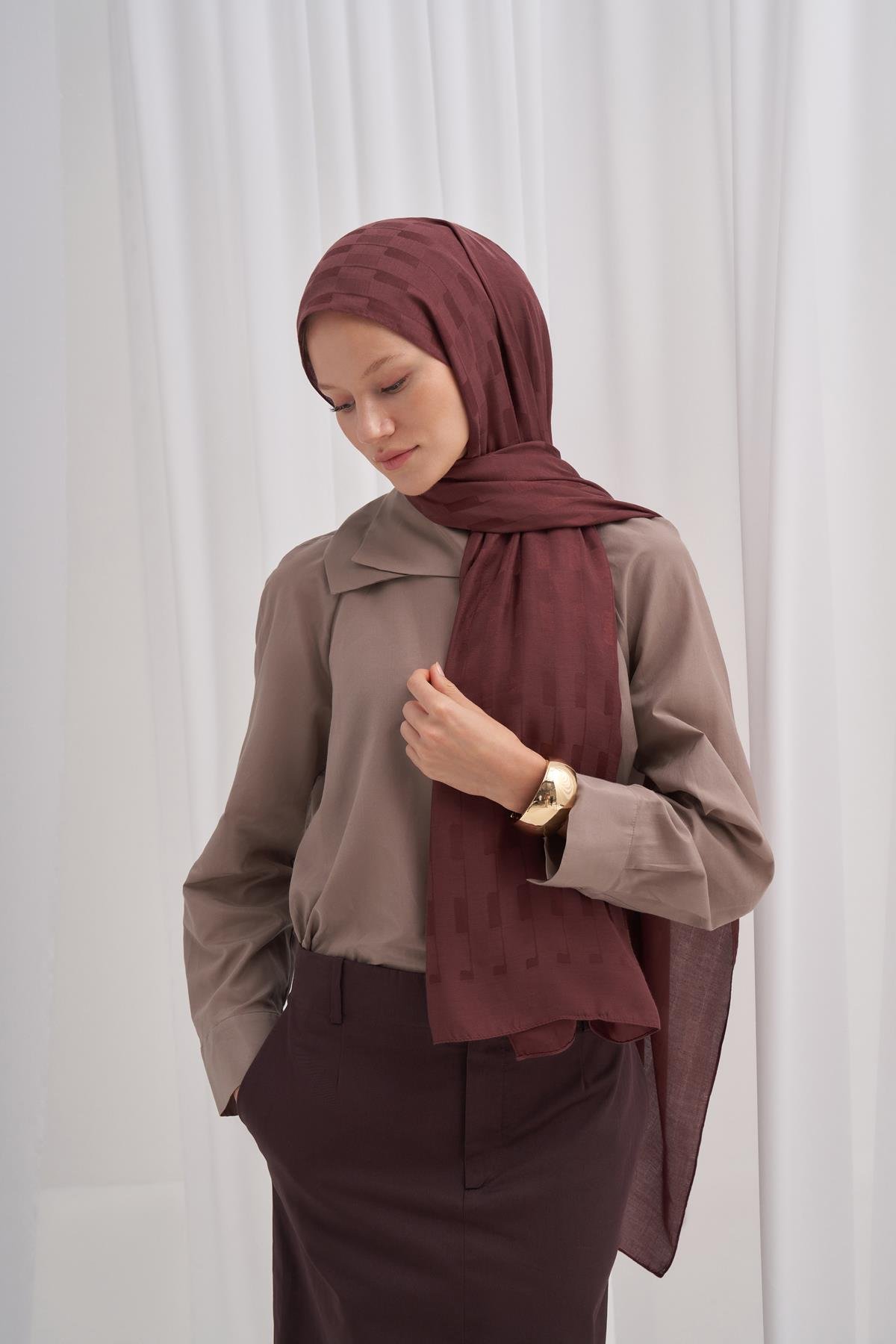 Küpçizgi Jakar İtalyan İpekli Şal Kızıl Kahve