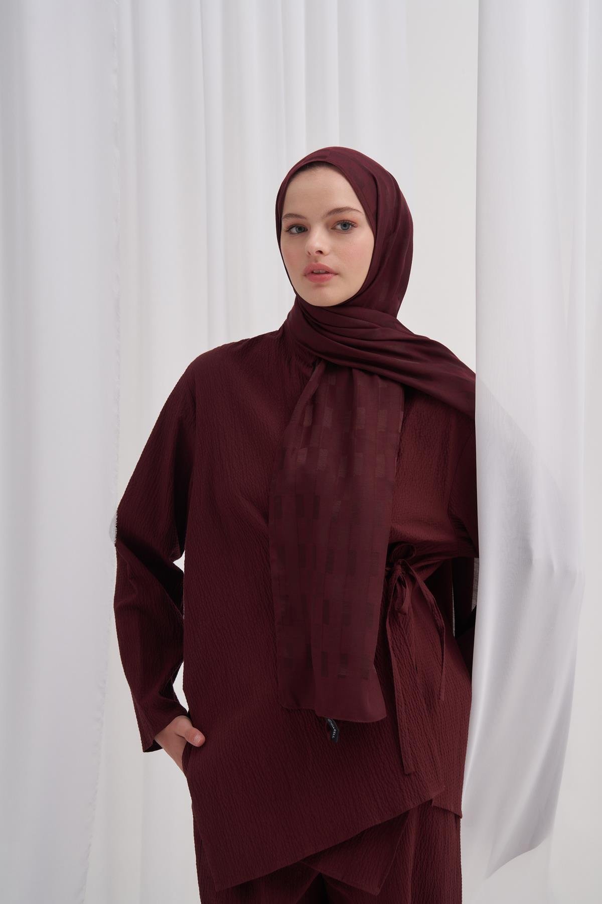 Küpçizgi Jakar İtalyan İpekli Şal Koyu Bordo