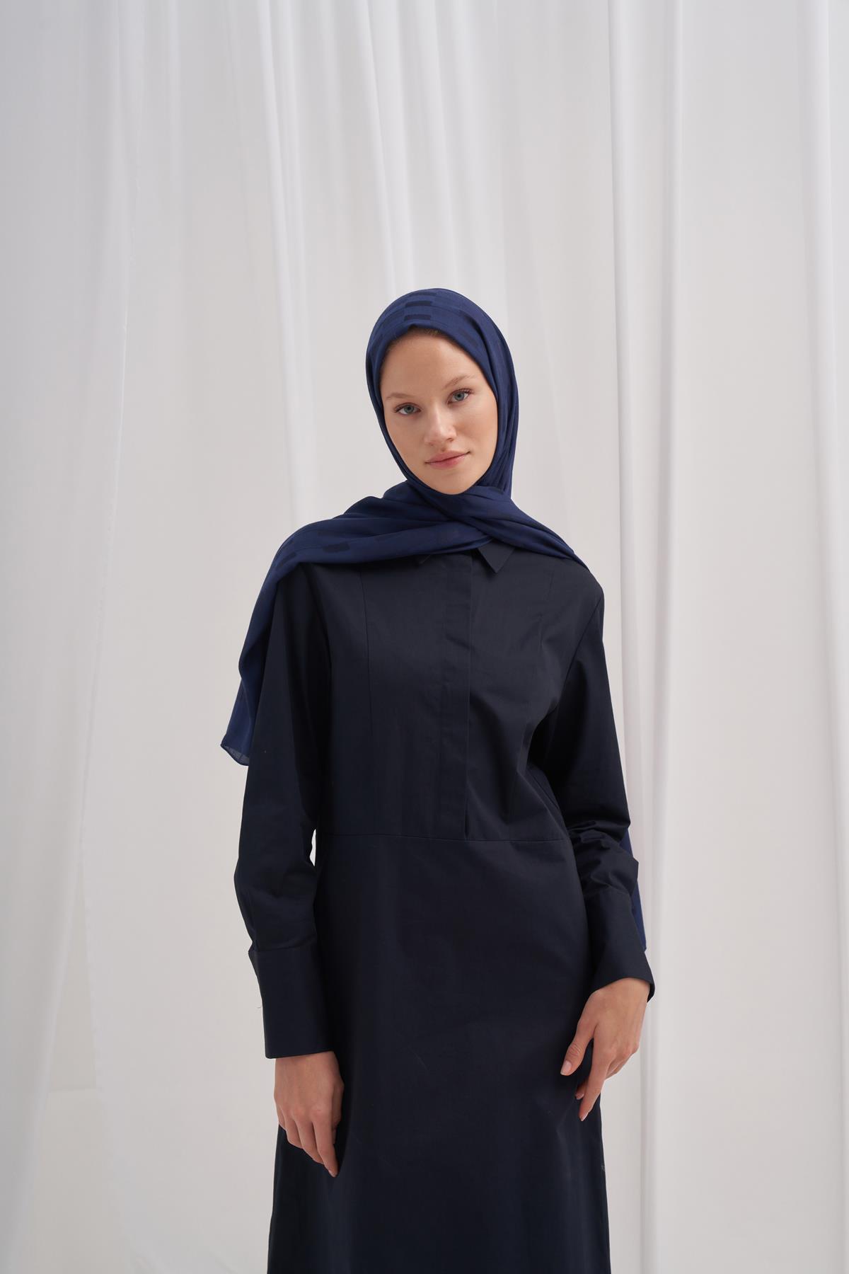 Küpçizgi Jakar İtalyan İpekli Şal Koyu Lacivert