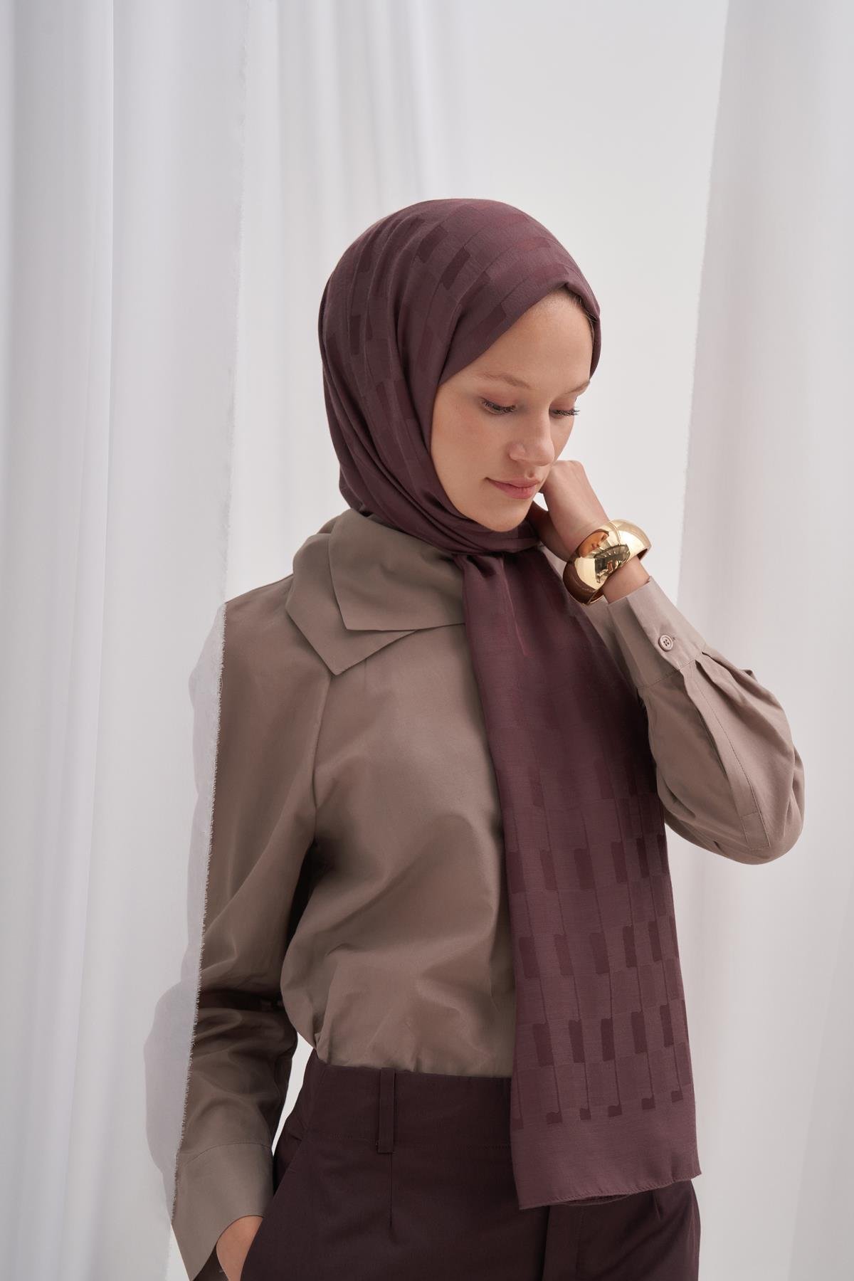 Küpçizgi Jakar İtalyan İpekli Şal Koyu Gül Kurusu