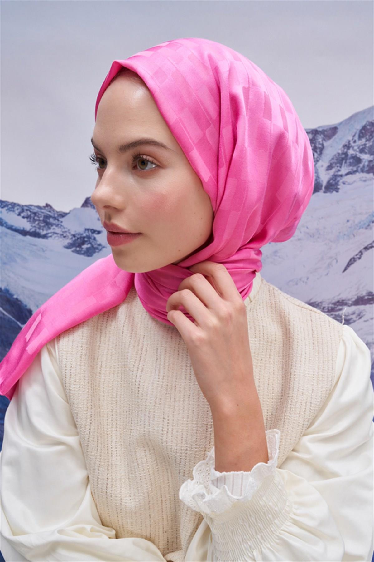 Küpçizgi Jakar İtalyan İpekli Şal Koyu Pembe