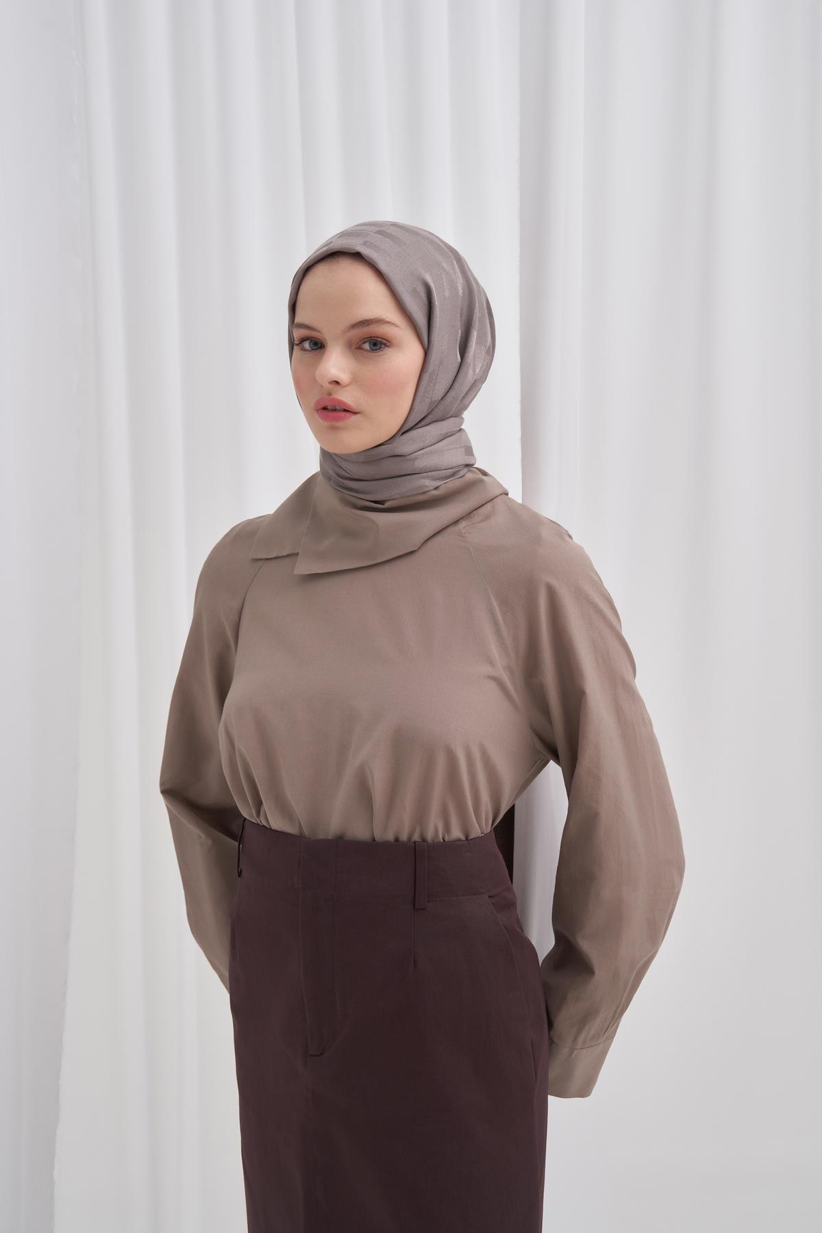 Küpçizgi Jakar İtalyan İpekli Şal Küllü Gri