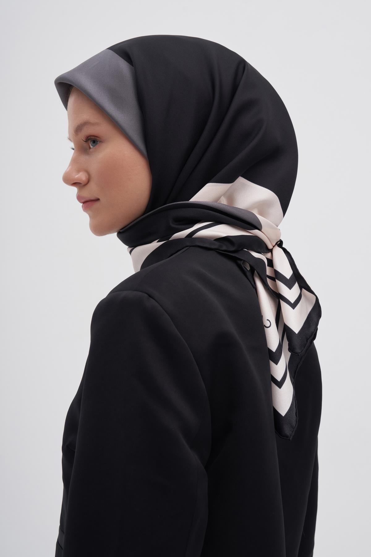 Manesa Siyah Mulbary İpek Eşarp