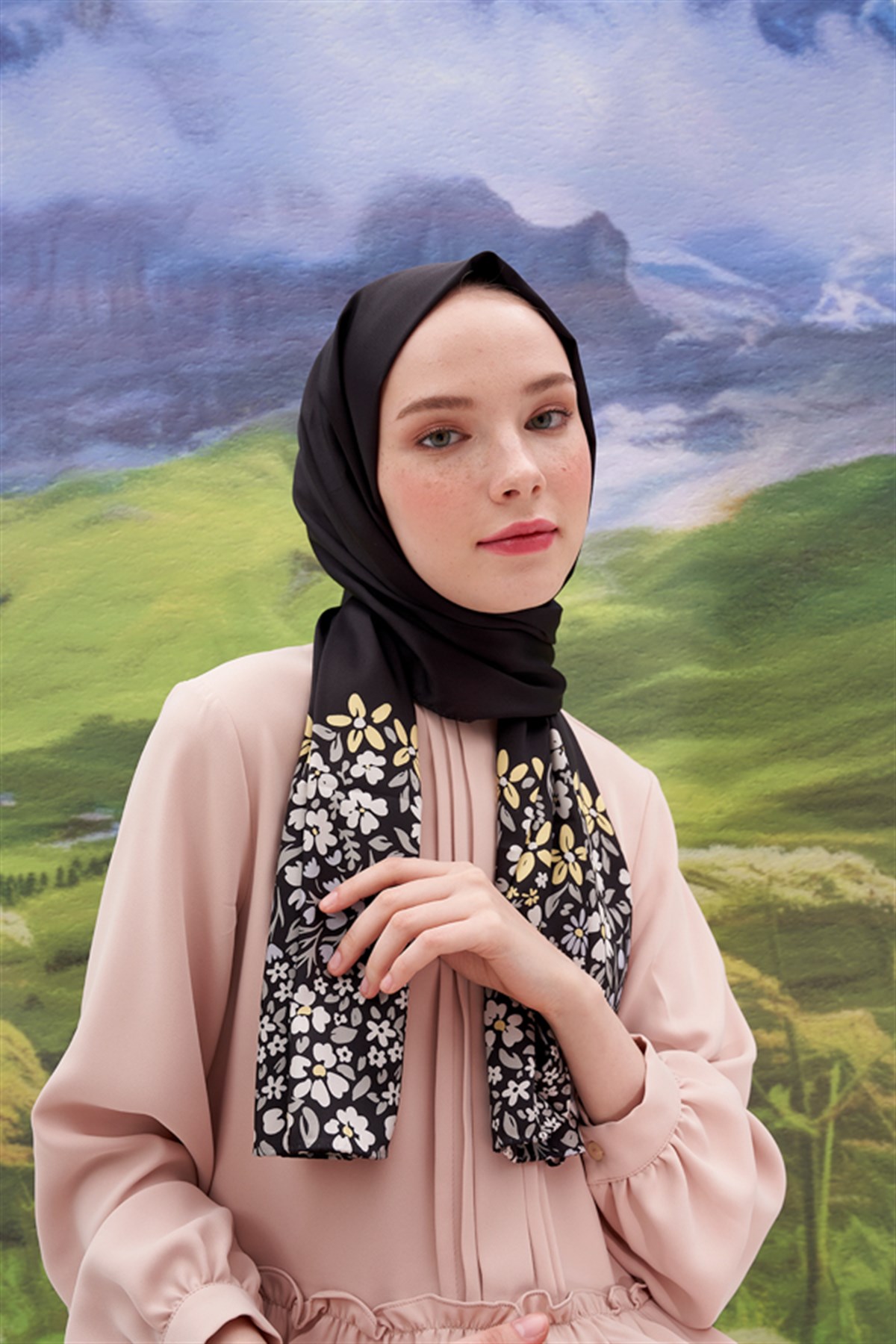 Monika Siyah Twill Şal