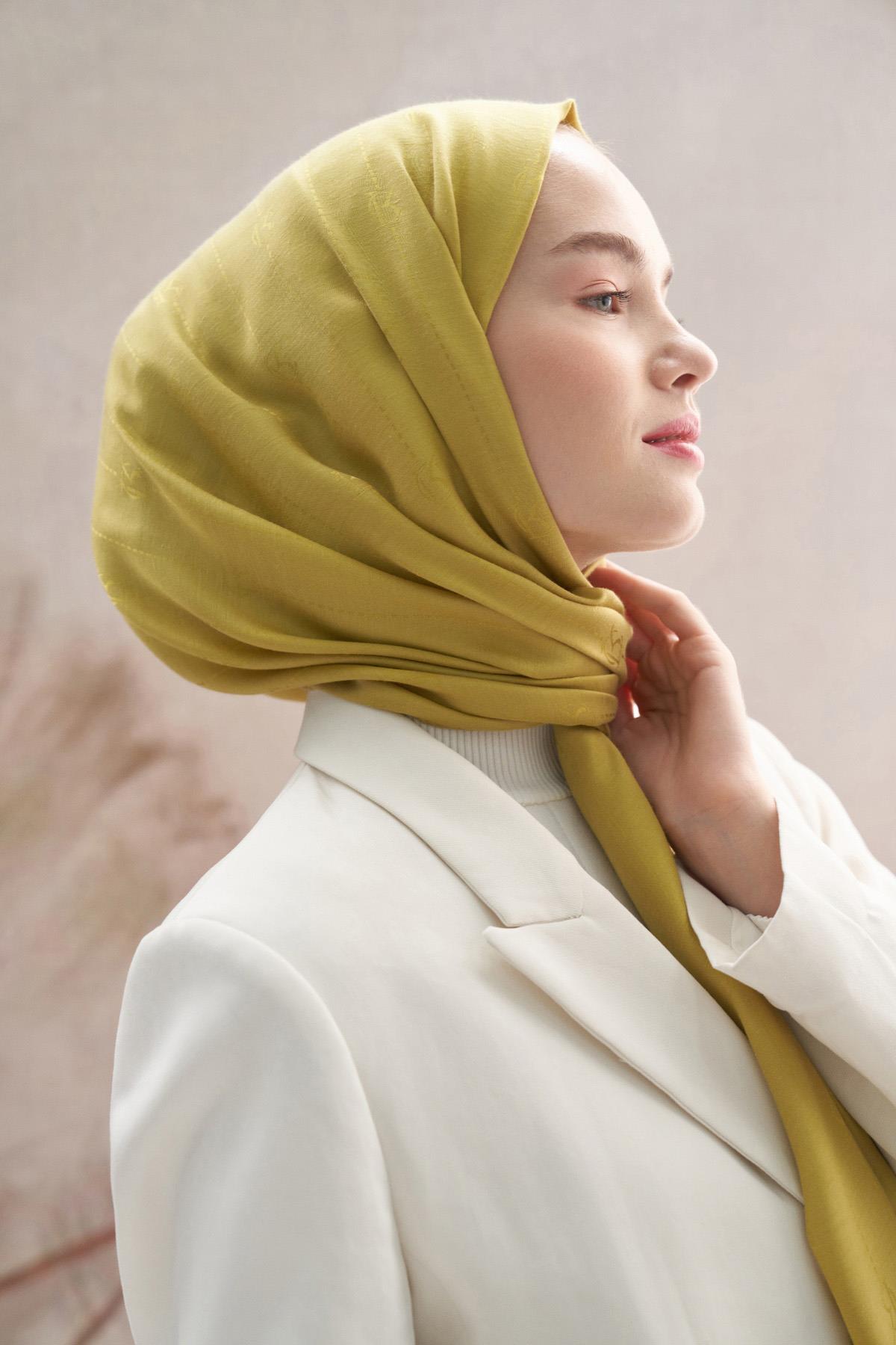 Monogram Jakar İtalyan İpekli Şal Hardal