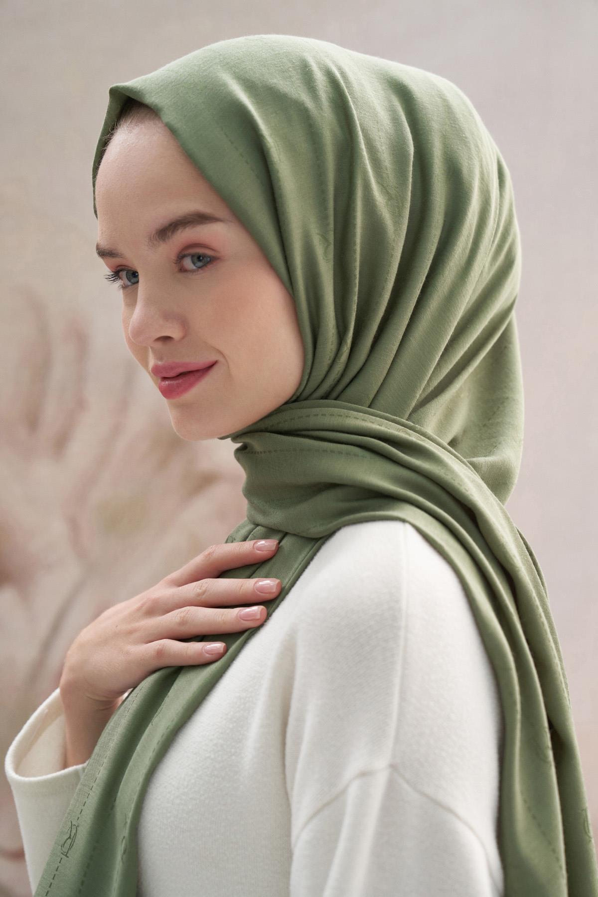 Monogram Jakar İtalyan İpekli Şal Orman Yeşili