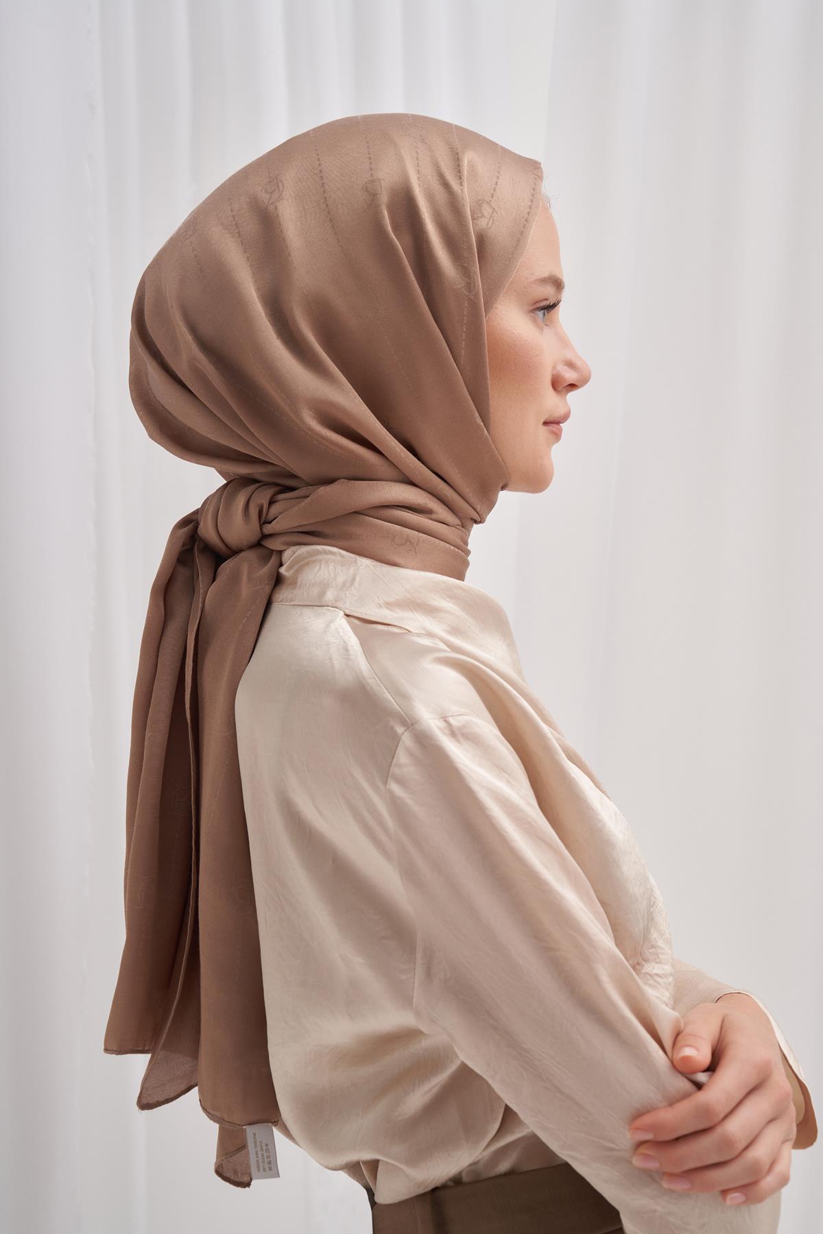 Monogram Jakar İtalyan İpekli Şal Vizon