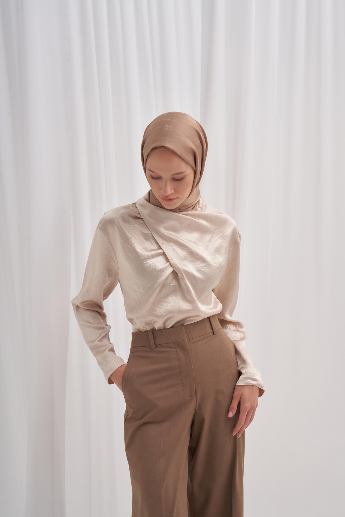 Monogram Jakar İtalyan İpekli Şal Vizon