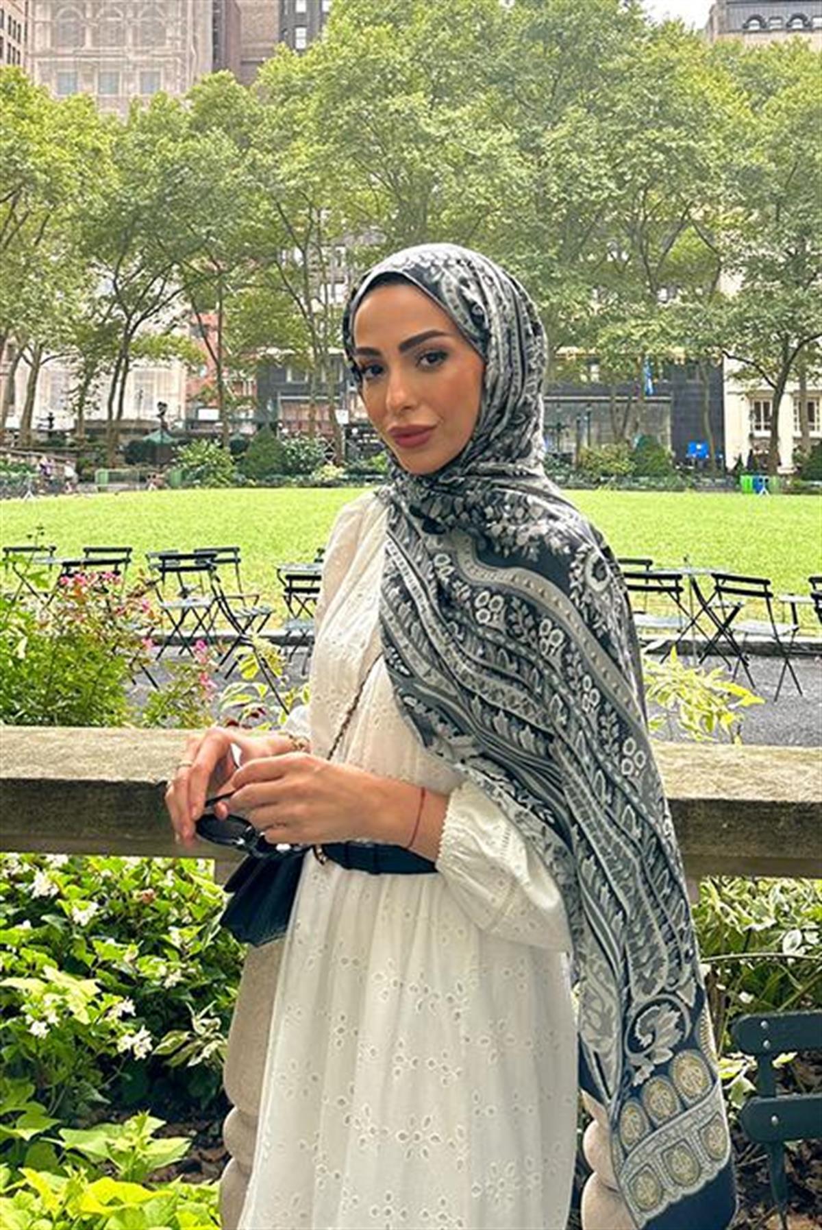 Rabia Yazıcının Tercihi Bohemian Siyah Comfy İpek Şal