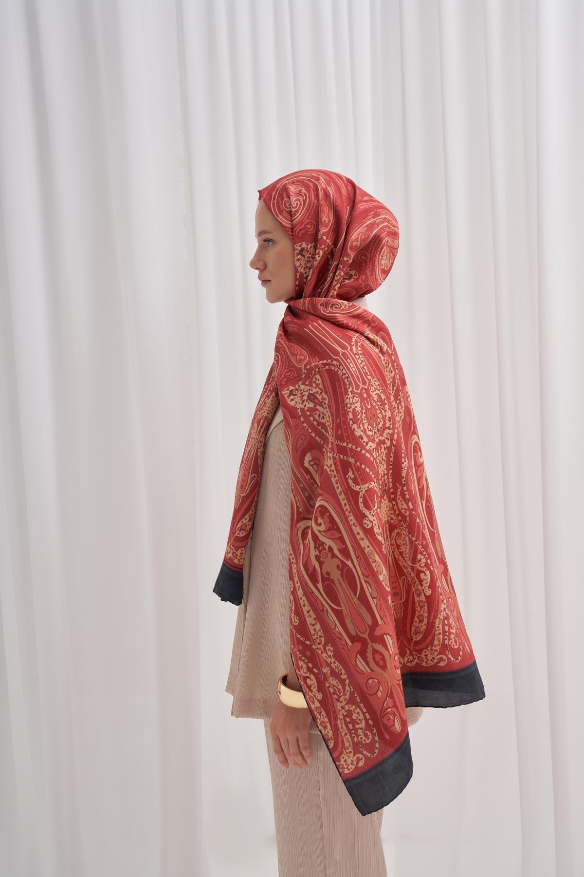 Scarlet Bordo Comfy İpek Şal