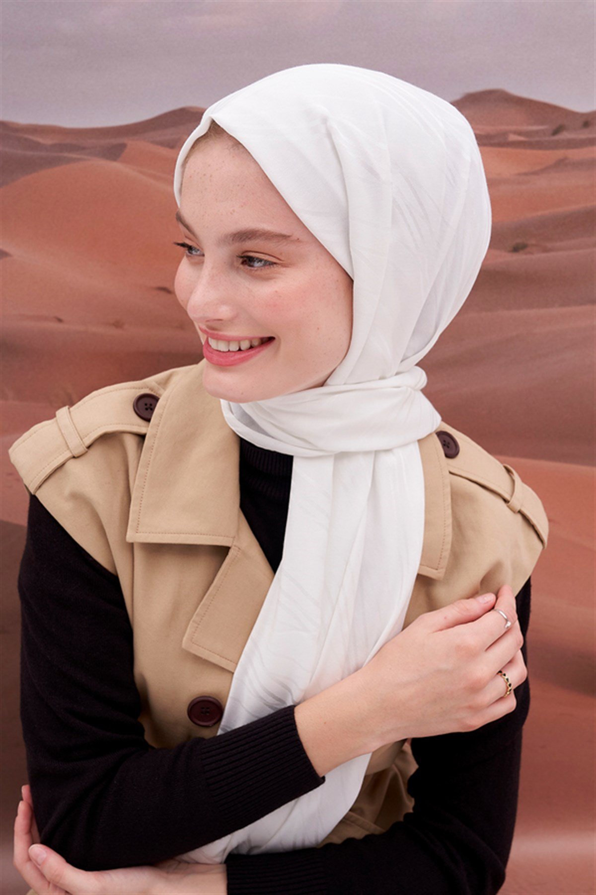 Simetrik Jakar  İtalyan İpekli Şal Ekru