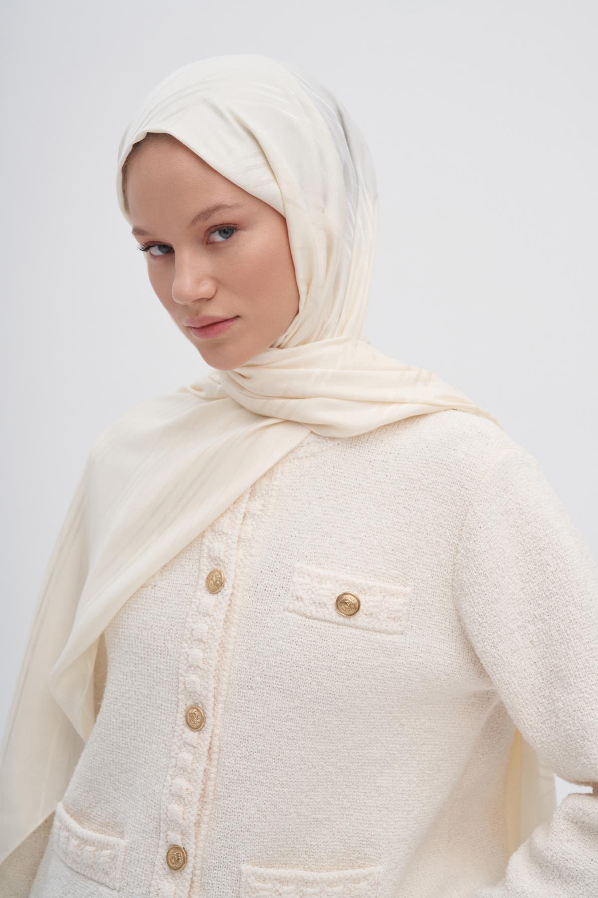 Simetrik Jakar İtalyan İpekli Şal İnci