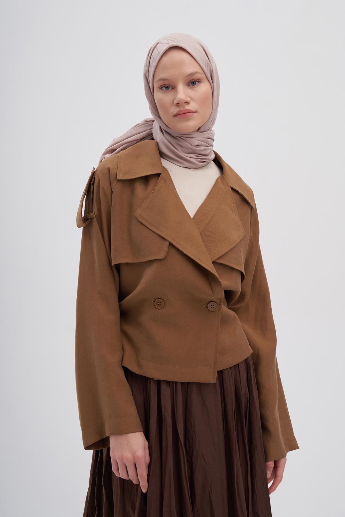 Simetrik Jakar İtalyan İpekli Şal Krem