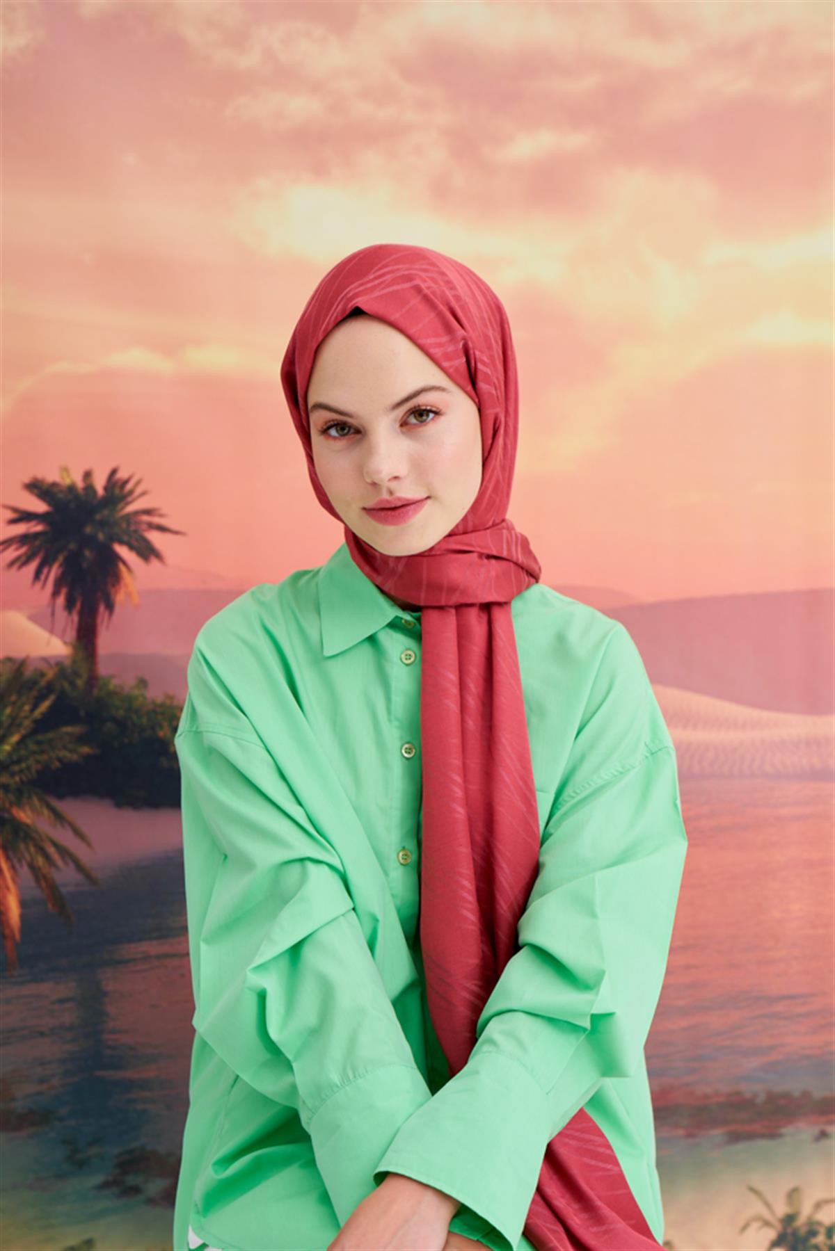 Simetrik Jakar İtalyan İpekli Şal Mercan