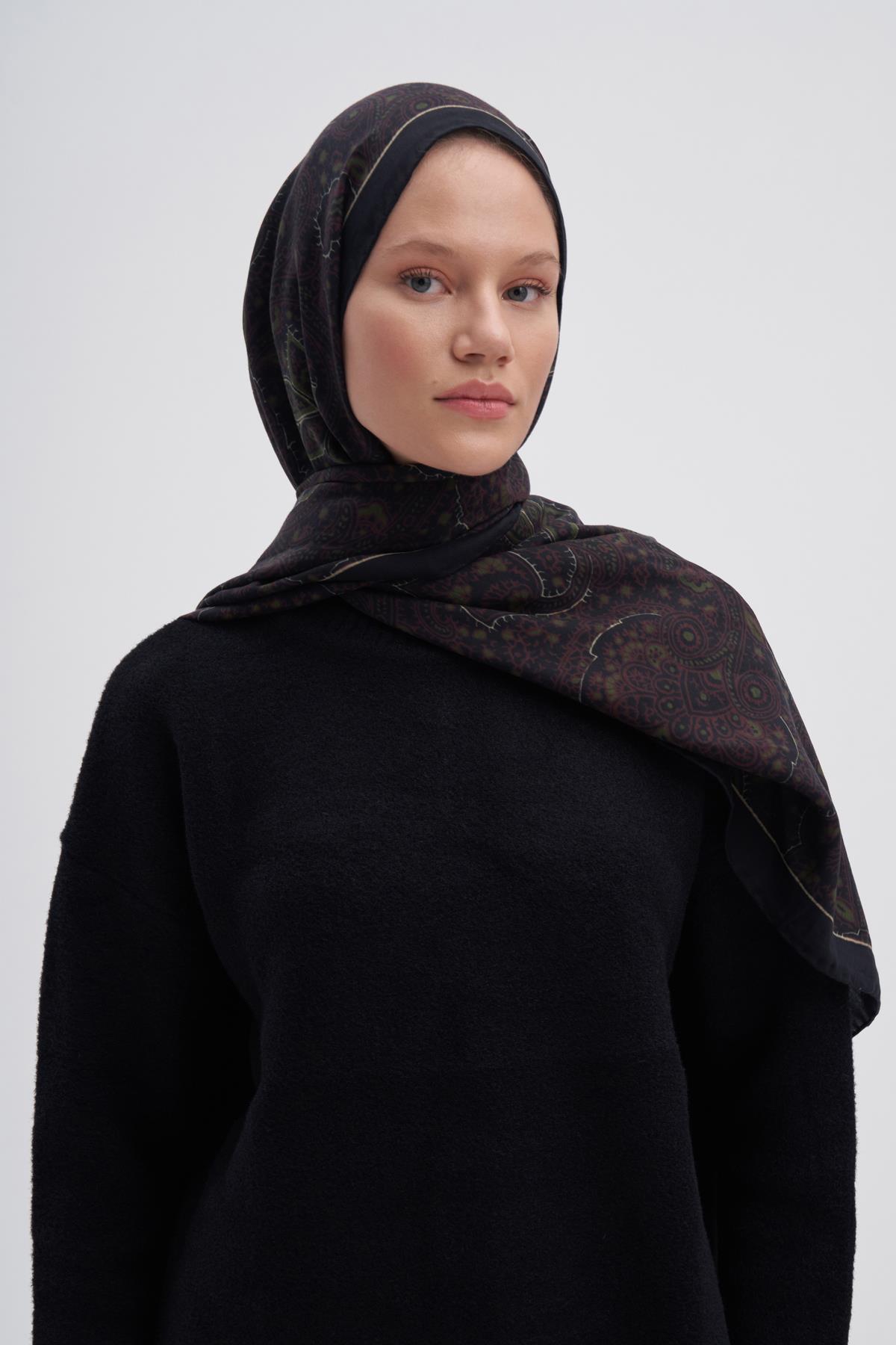 Sky Dark Early İpek Şal