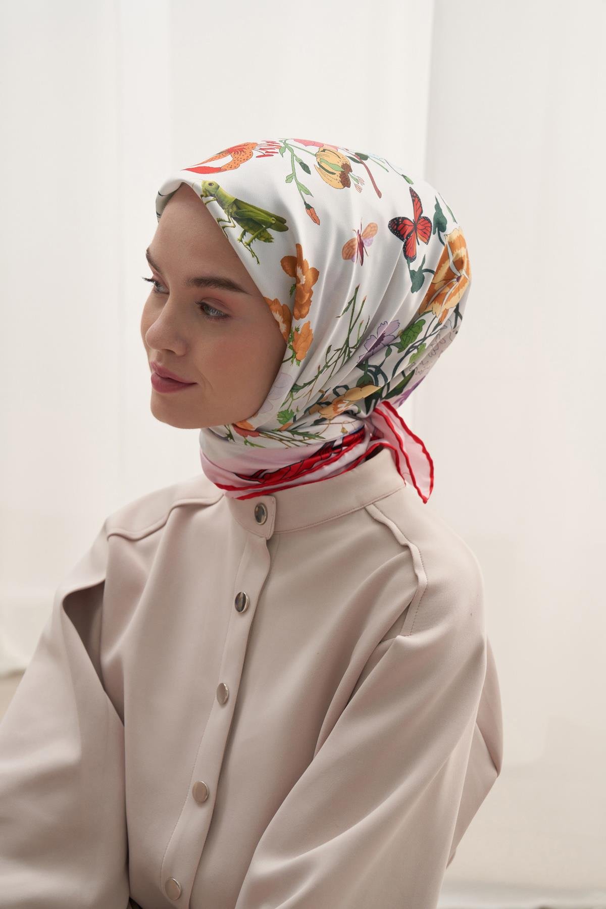 Twill Eşarp Beyaz Floral Desen