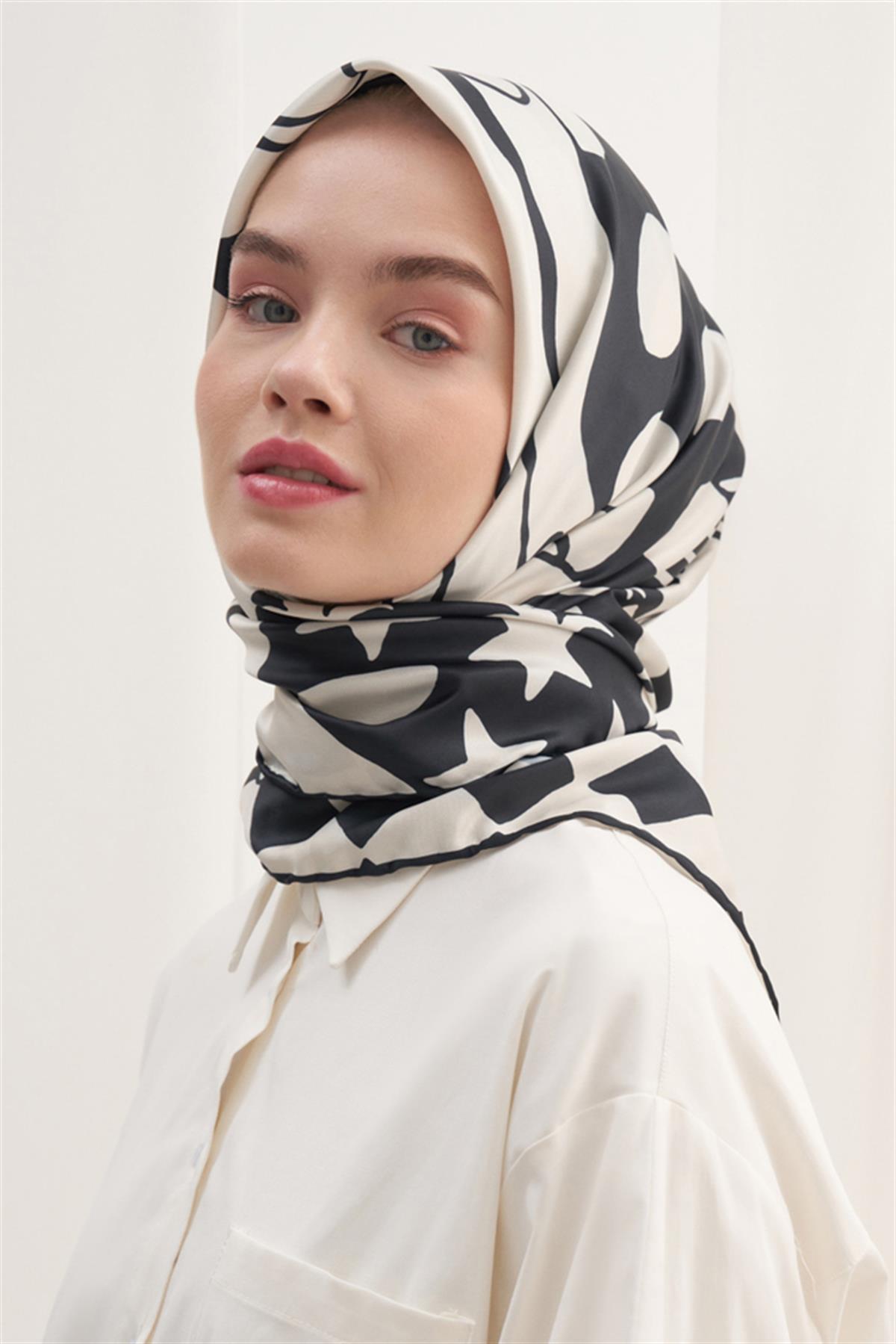 Twill Eşarp Moni Siyah Desen