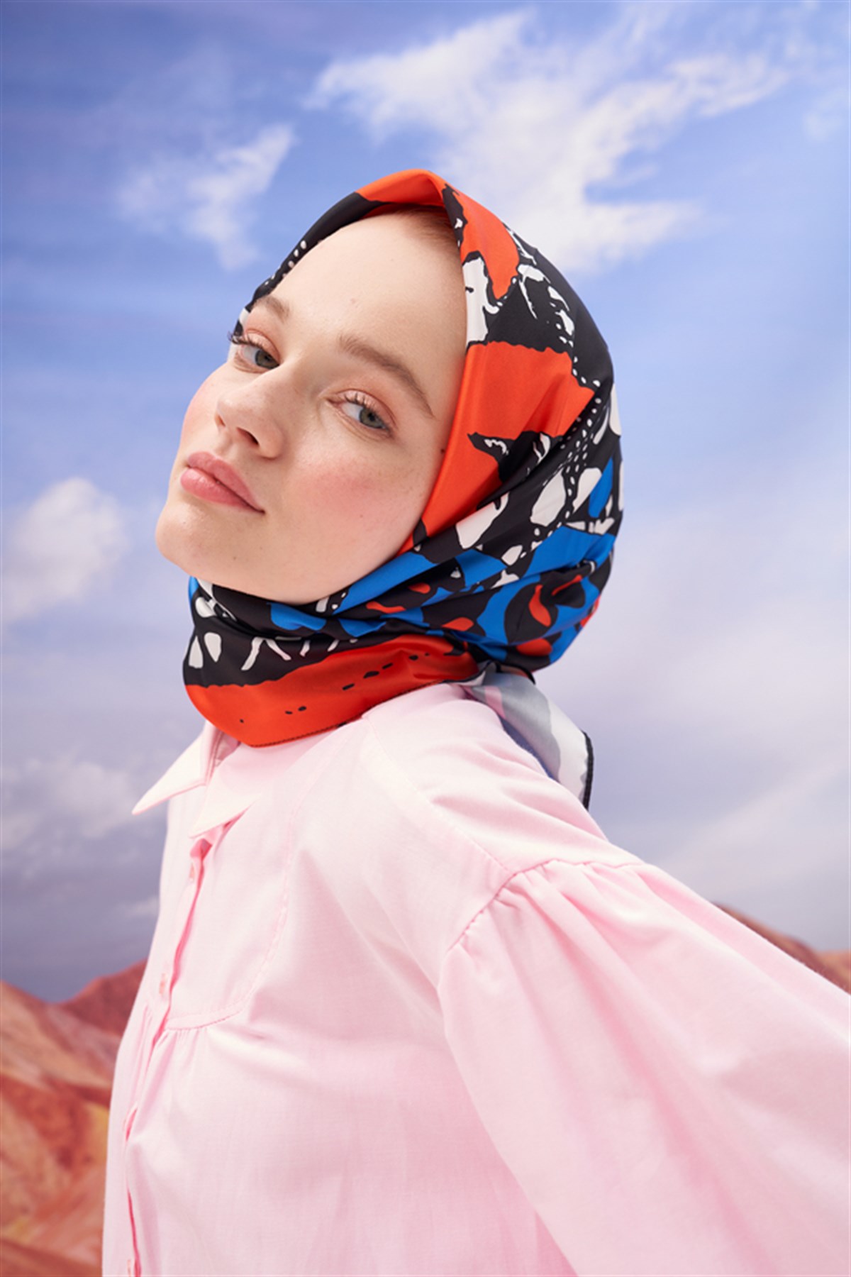 Twill Eşarp Siyah Büyük Çiçek Desen