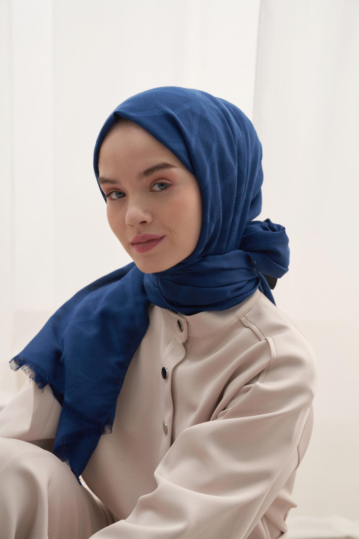 Vence Çift Taraflı Geometrik Desen İpek Şal Petrol Mavisi