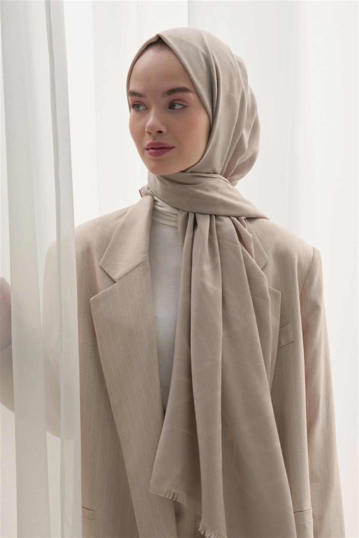 Vence Çift Taraflı Geometrik Desen İpek Şal Bej