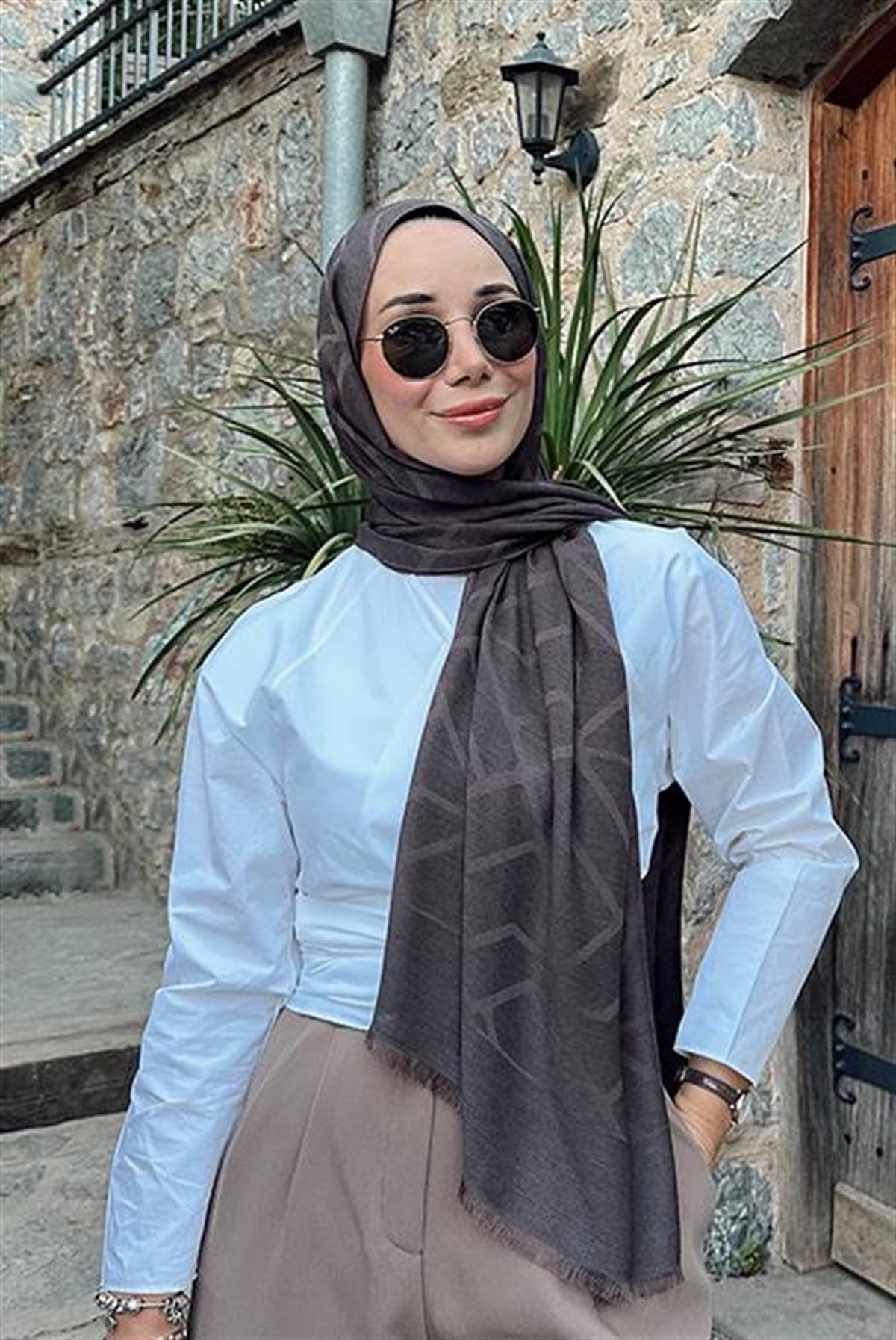 Vence Çift Taraflı Geometrik Desen İpek Şal Acı Kahve