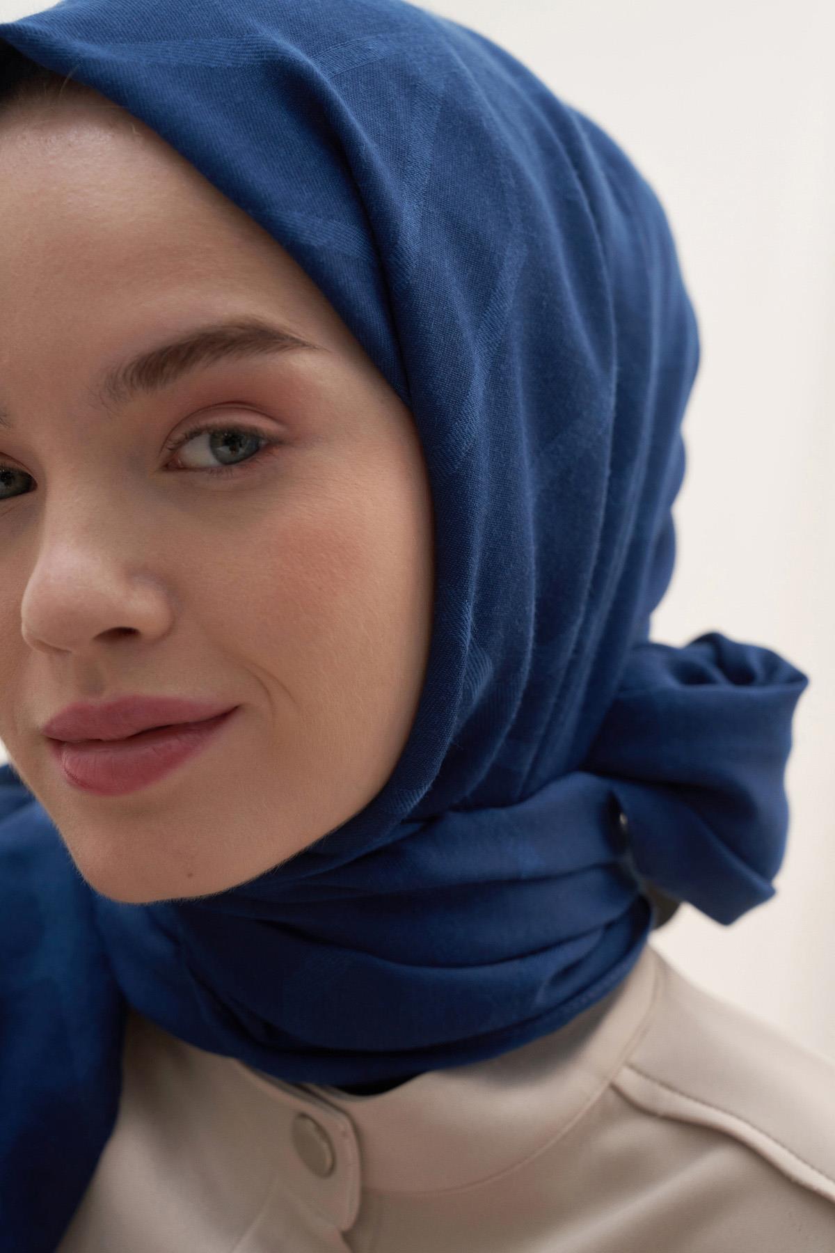 Vence Çift Taraflı Geometrik Desen İpek Şal Petrol Mavisi