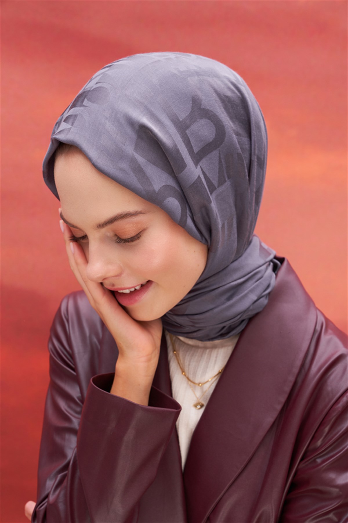 Yazı Desen Jakar İtalyan İpekli Şal Gri