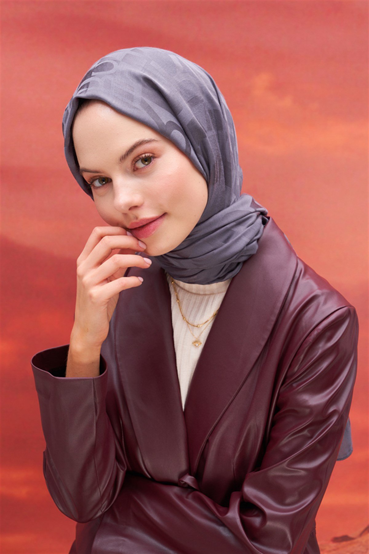 Yazı Desen Jakar İtalyan İpekli Şal Gri