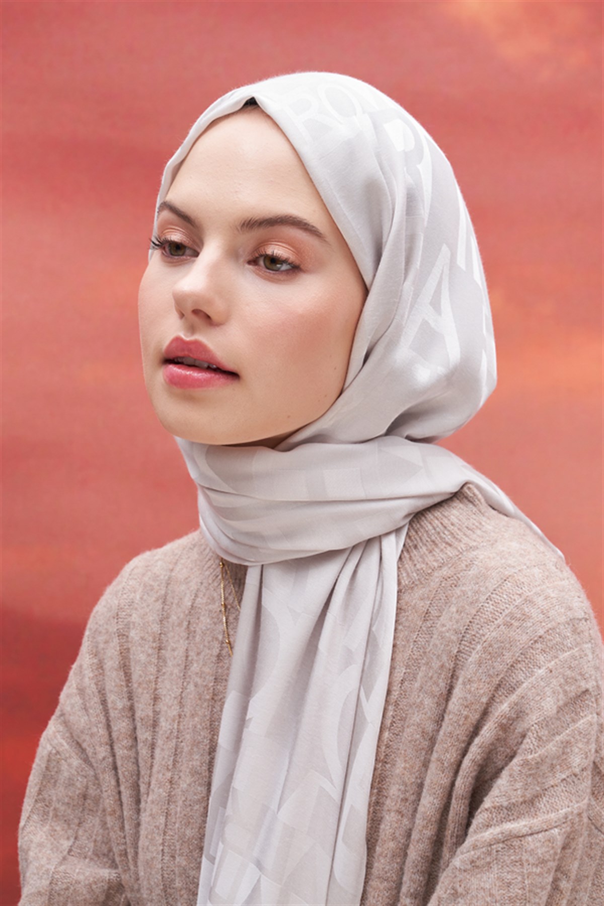 Yazı Desen Jakar İtalyan İpekli Şal Gümüş