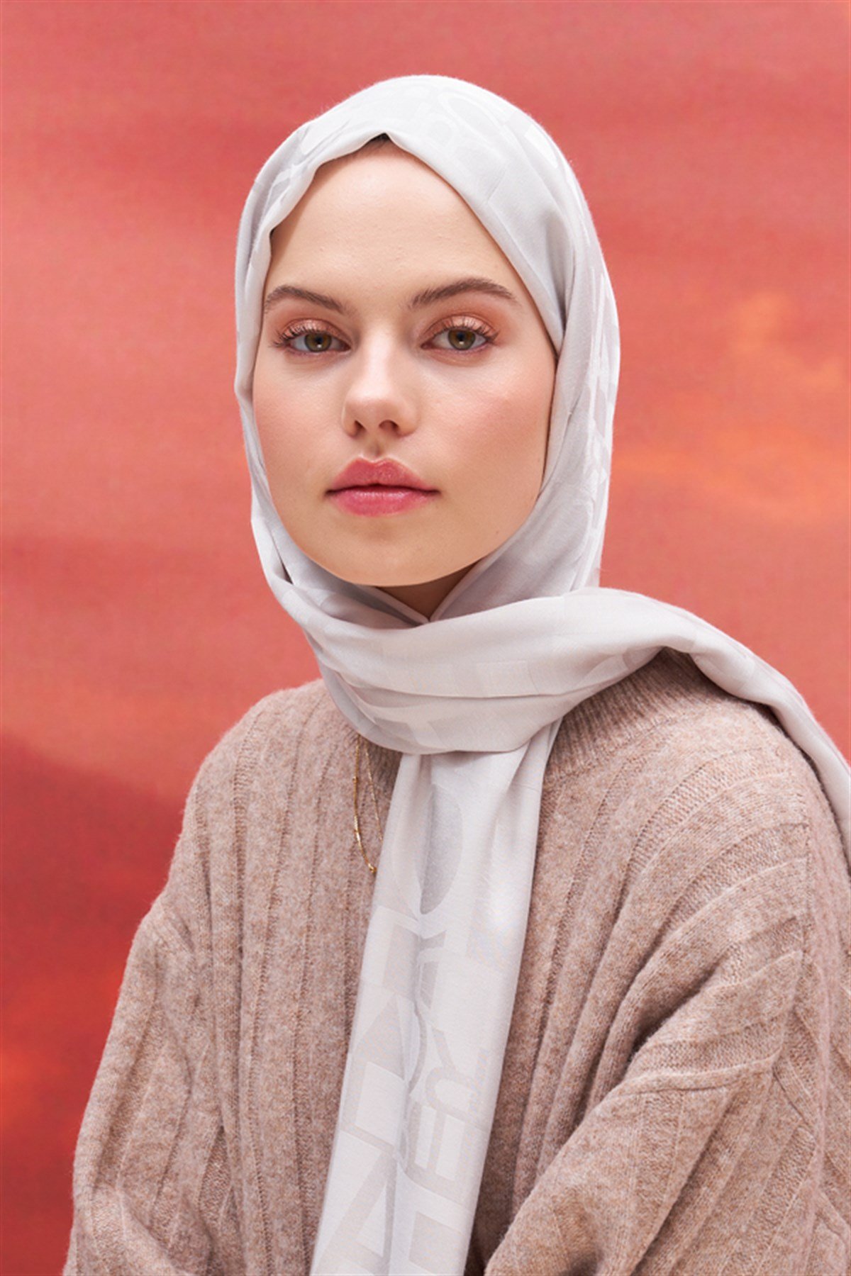 Yazı Desen Jakar İtalyan İpekli Şal Gümüş