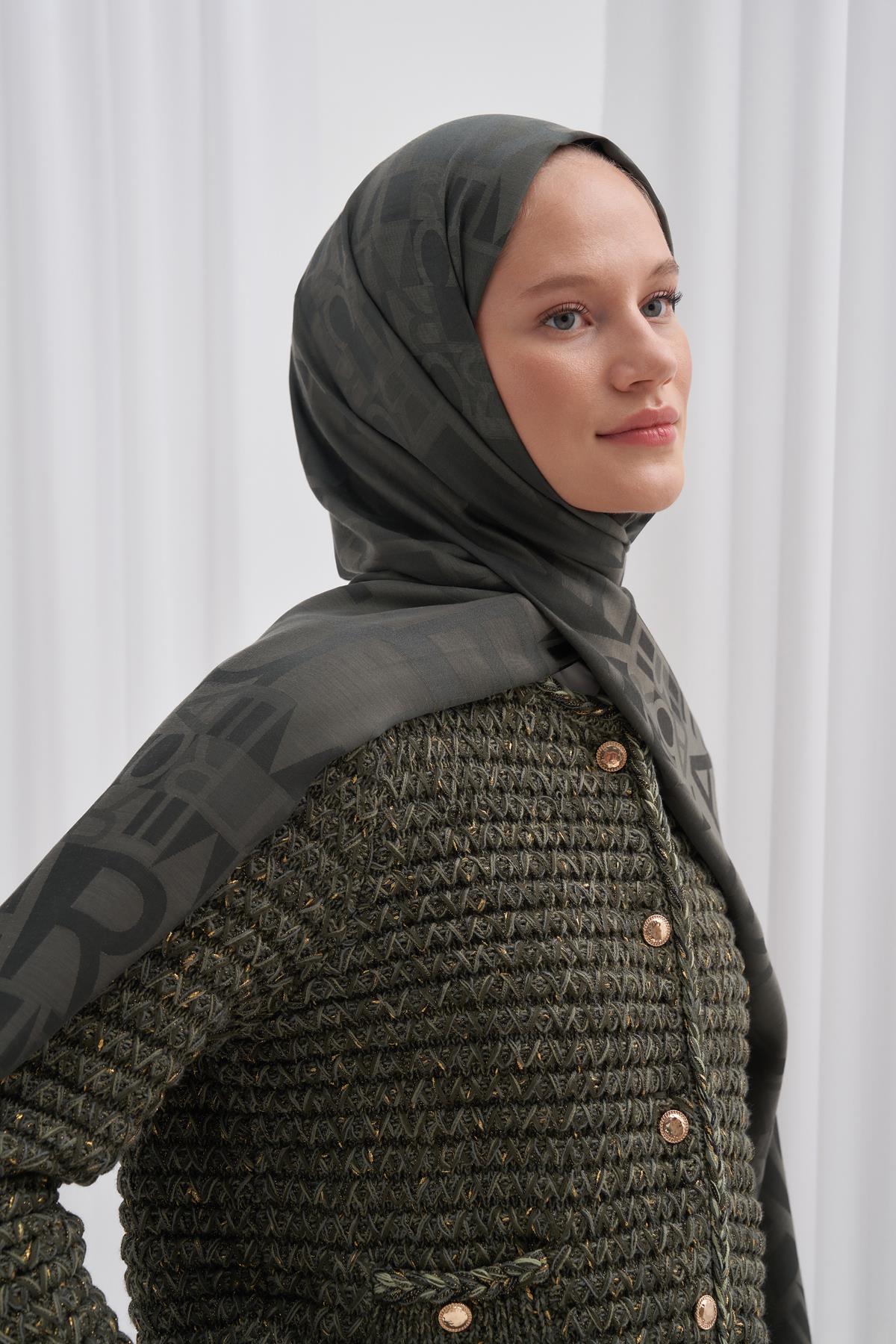 Yazı Desen Jakar İtalyan İpekli Şal Haki