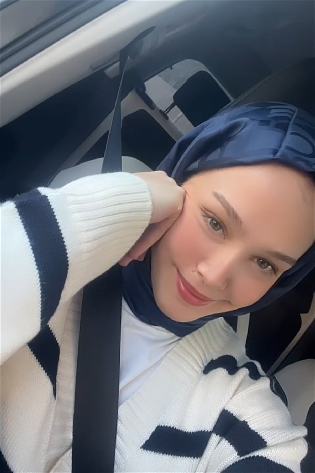 Rananın Yazı Desen Jakar İtalyan İpekli Şal Lacivert