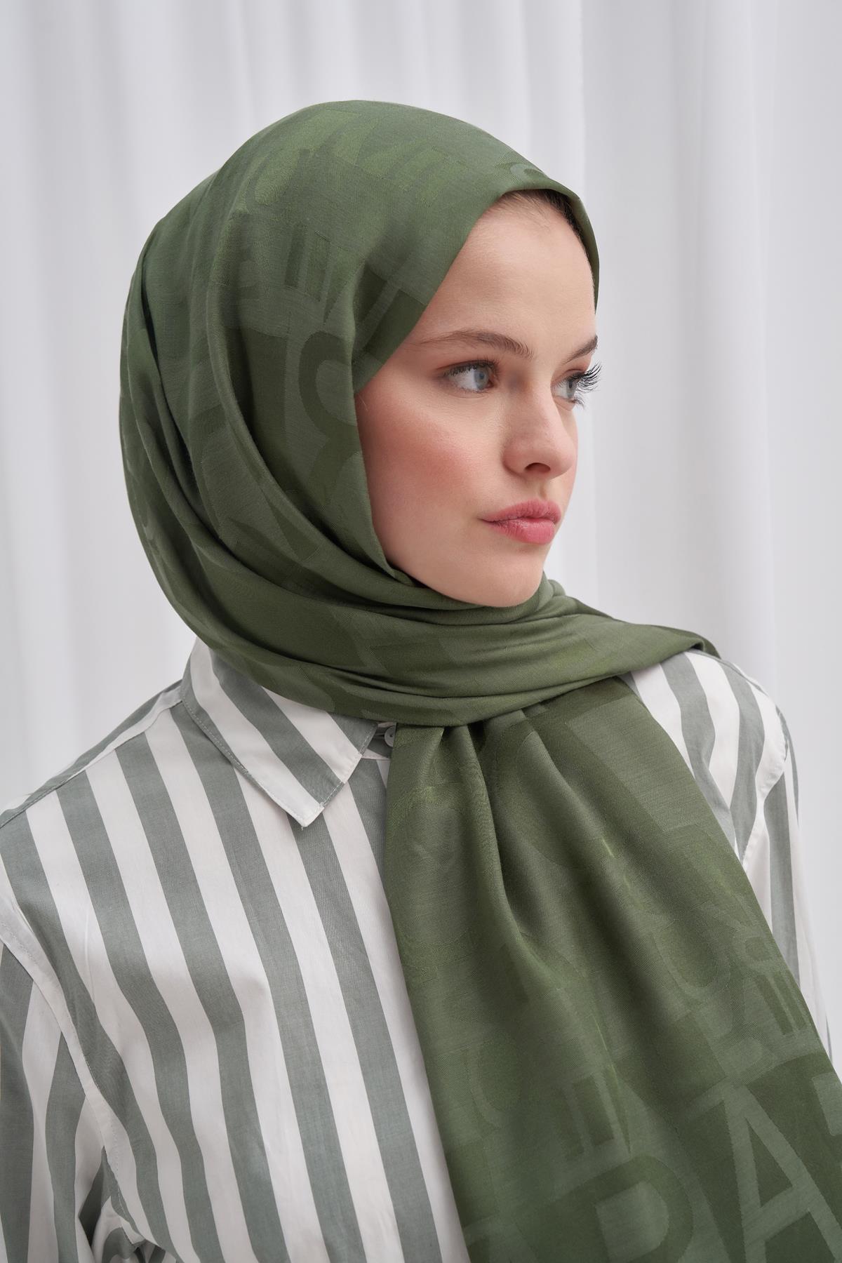 Yazı Desen Jakar İtalyan İpekli Şal Orman Yeşili