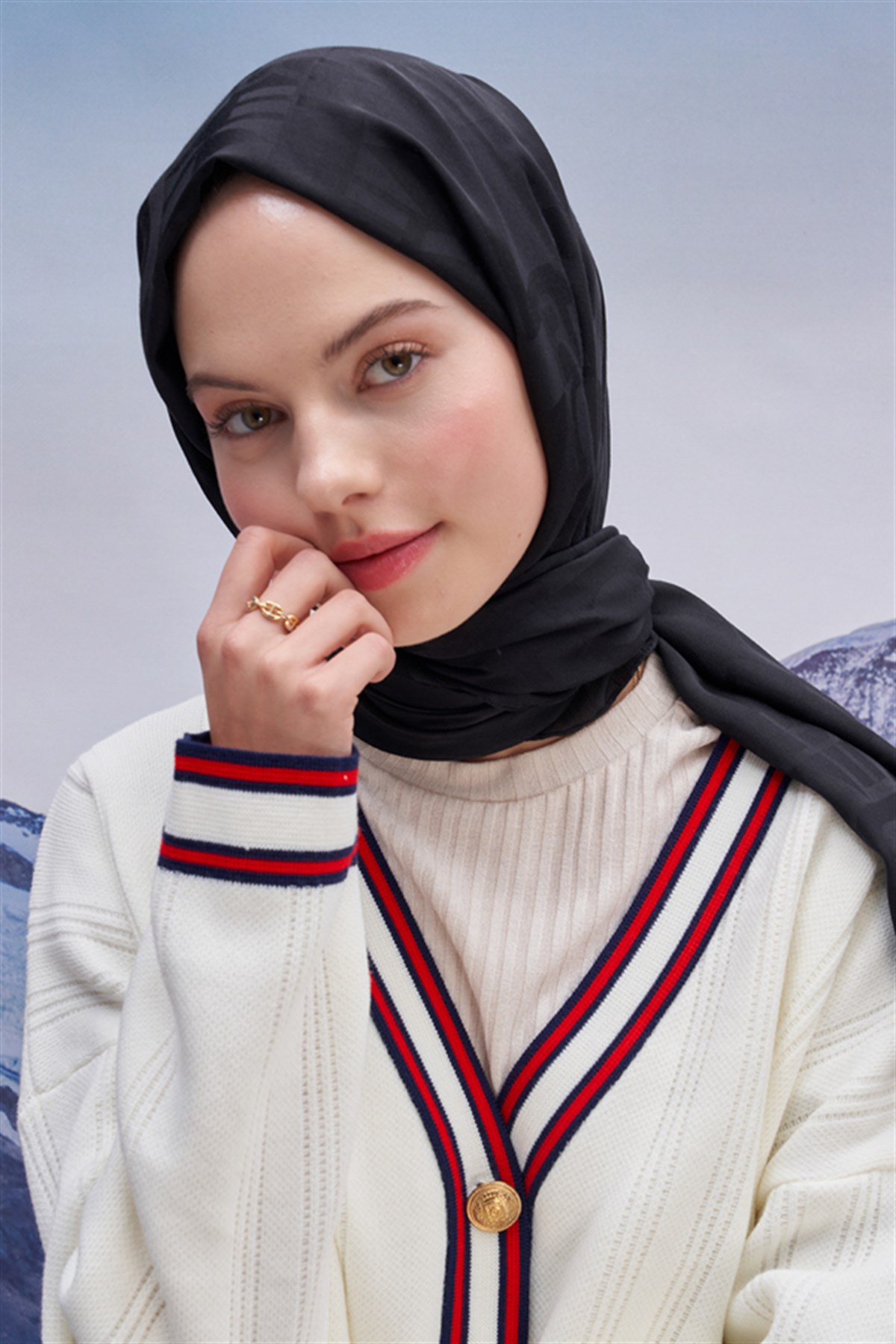 Yazı Desen Jakar İtalyan İpekli Şal Siyah