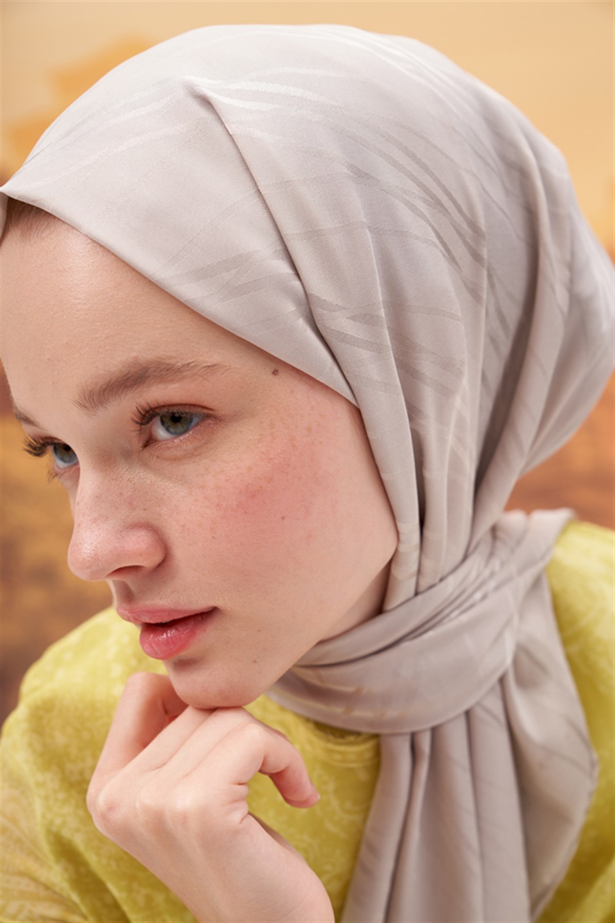 Simetrik Jakar  İtalyan İpekli Şal Gümüş