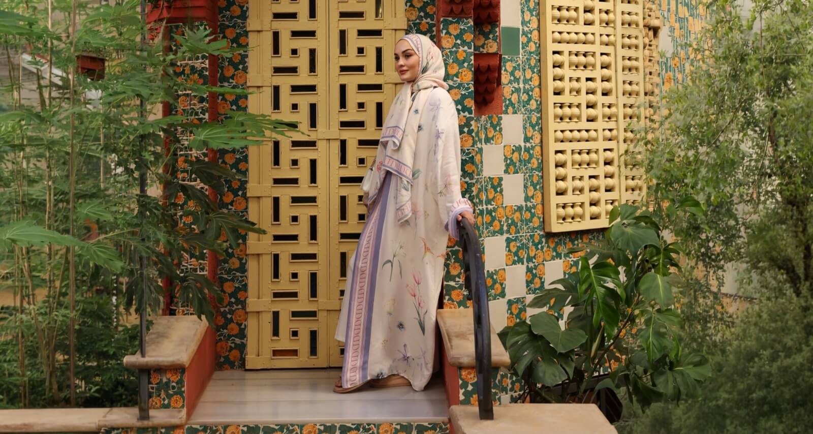 CARELL X ALEYNA ATALAR: Barcelona’da Abaya Ruhu