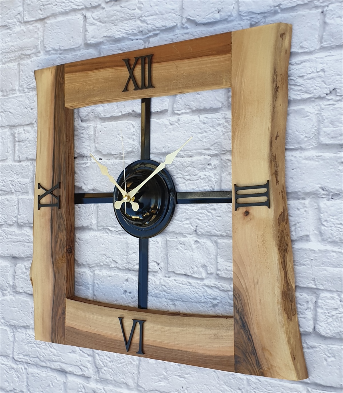 Markakanvas Doğal Ceviz Masif Ahşap,Metal Kare Duvar Saati 50x50cm