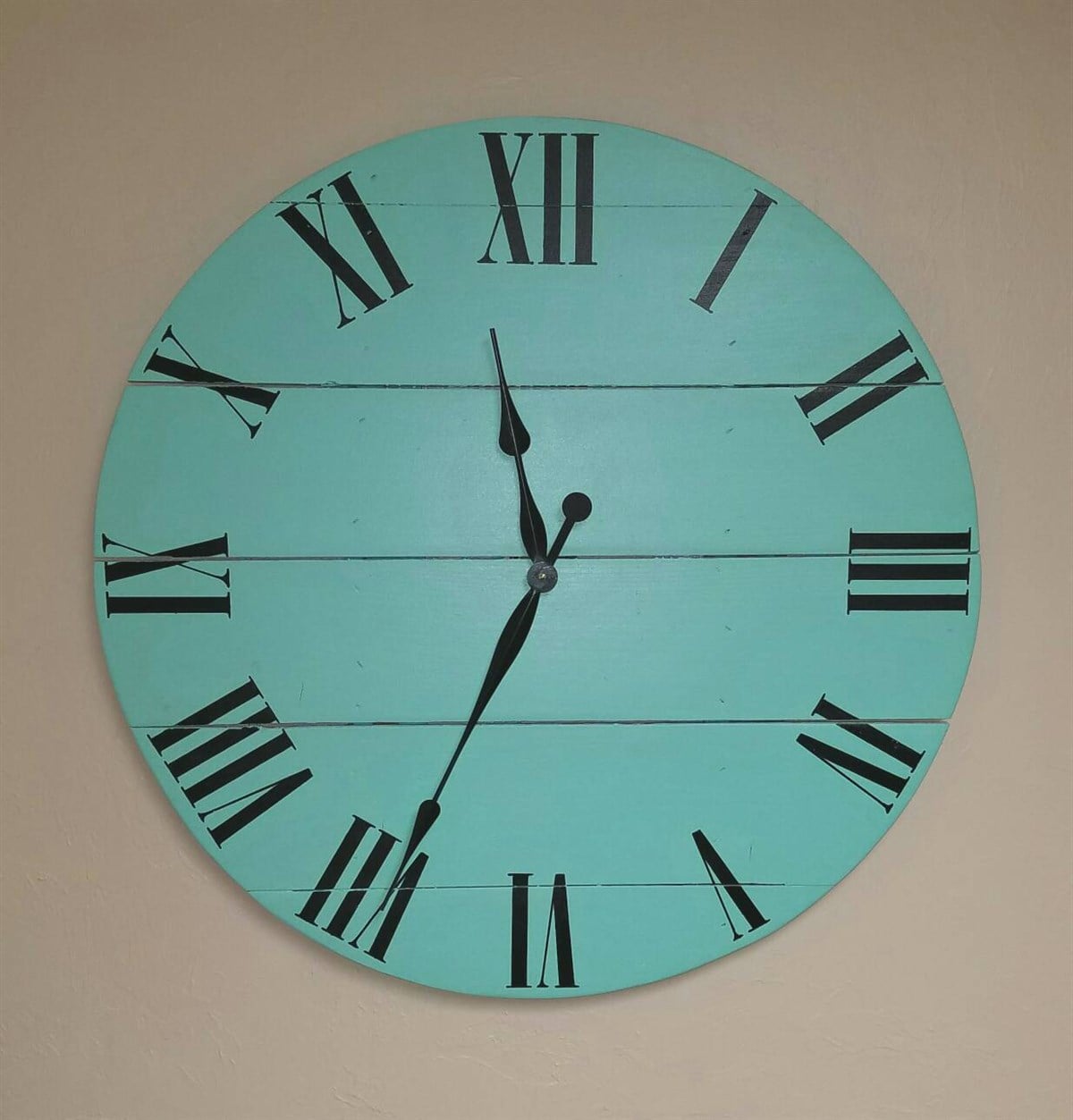 Markakanvas Yuvarlak Duvar Saati